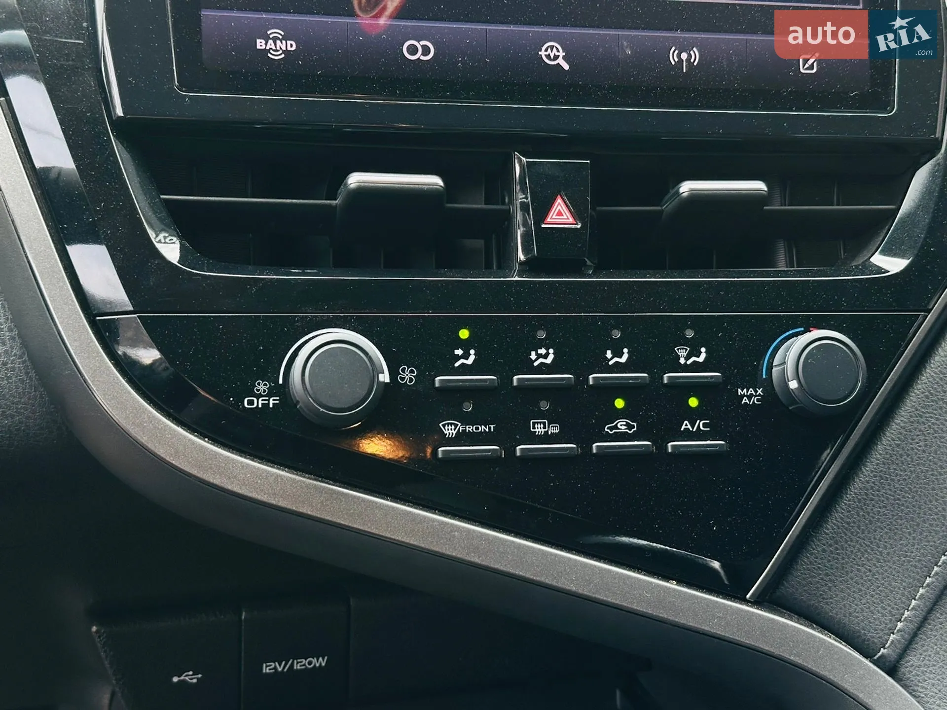 2020 Toyota Camry - мініатюра 31