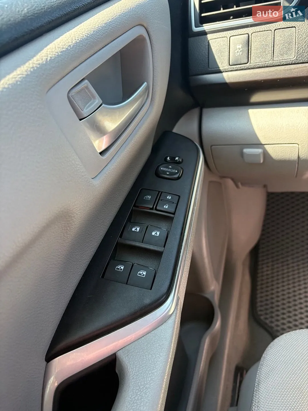 2017 Toyota Camry - мініатюра 10