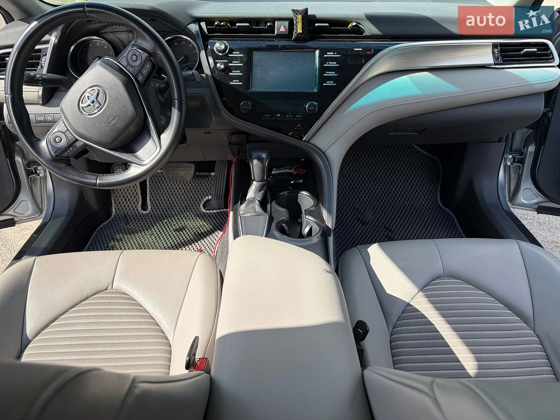 2017 Toyota Camry - мініатюра 17