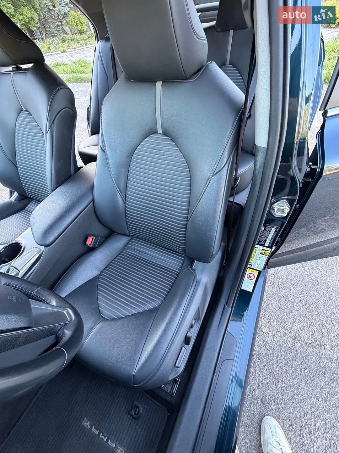 2019 Toyota Camry - мініатюра 44