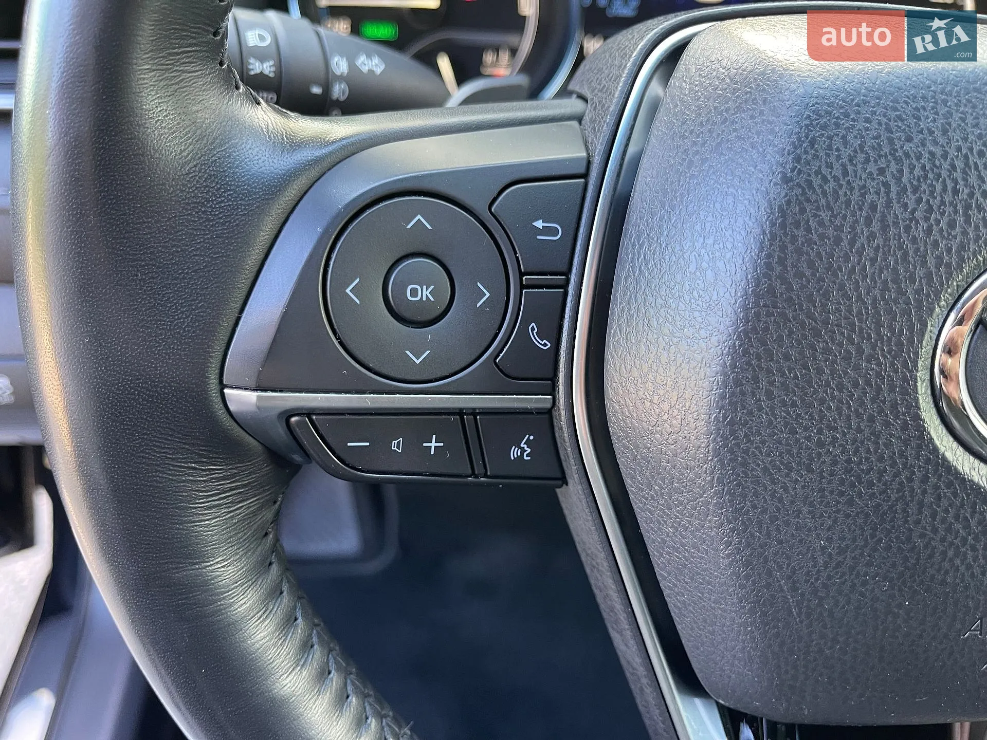 2023 Toyota Camry - мініатюра 35