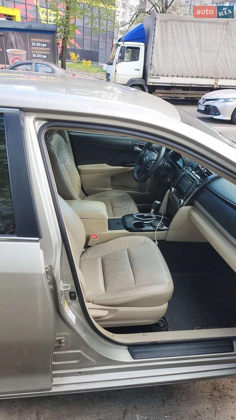 2014 Toyota Camry - мініатюра 6