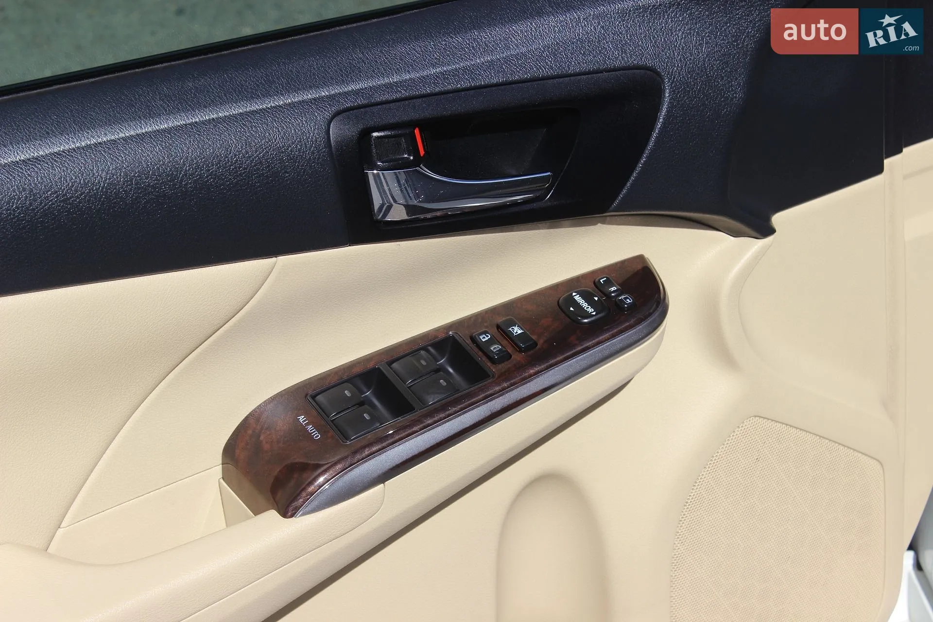 2016 Toyota Camry - мініатюра 21