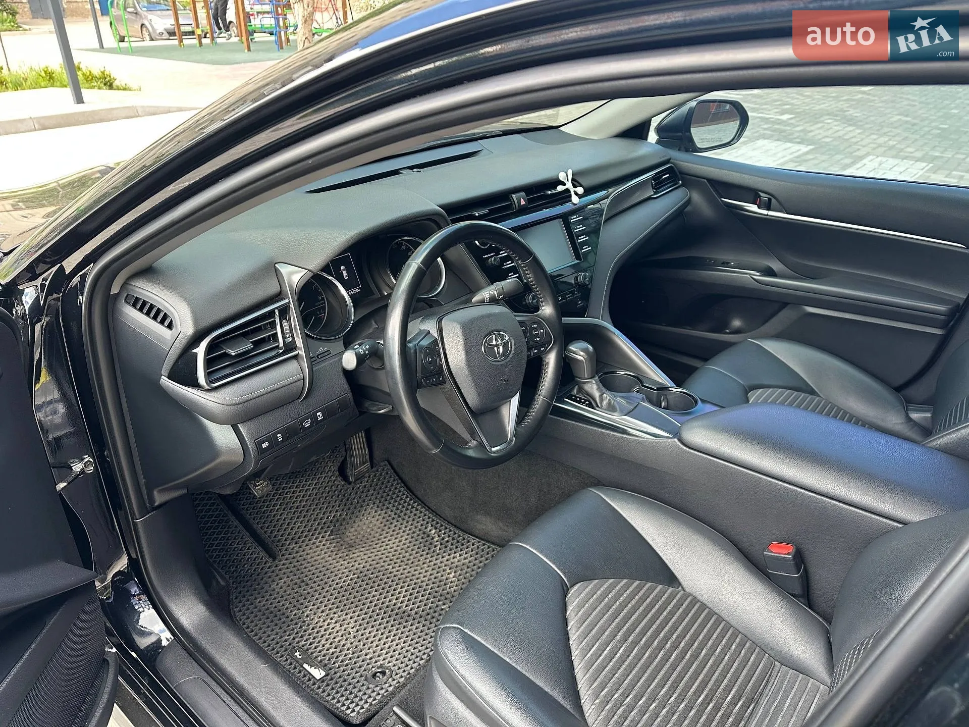 2019 Toyota Camry - мініатюра 11