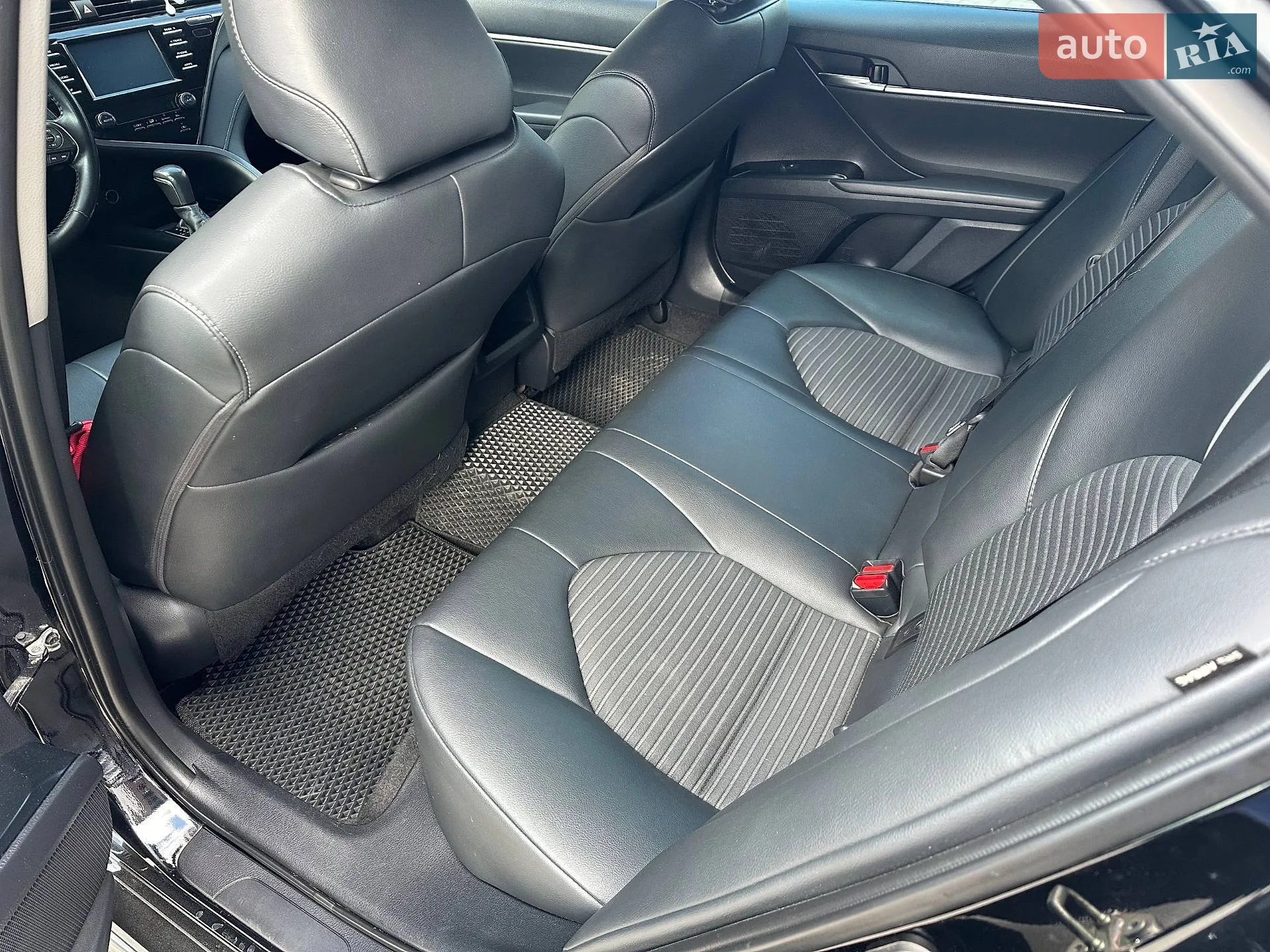 2019 Toyota Camry - мініатюра 15