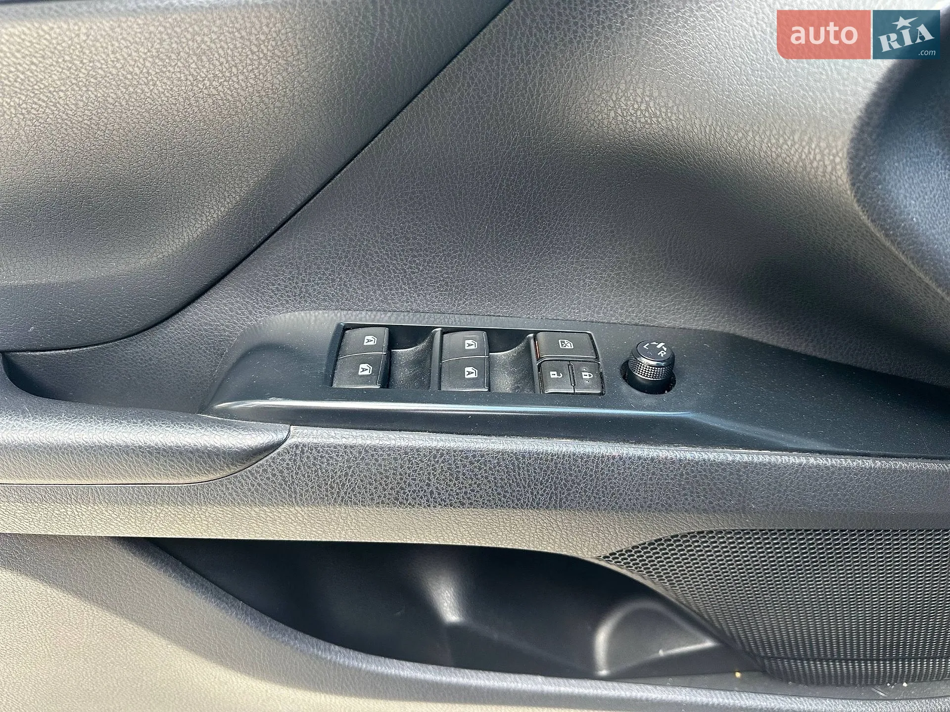 2019 Toyota Camry - мініатюра 14