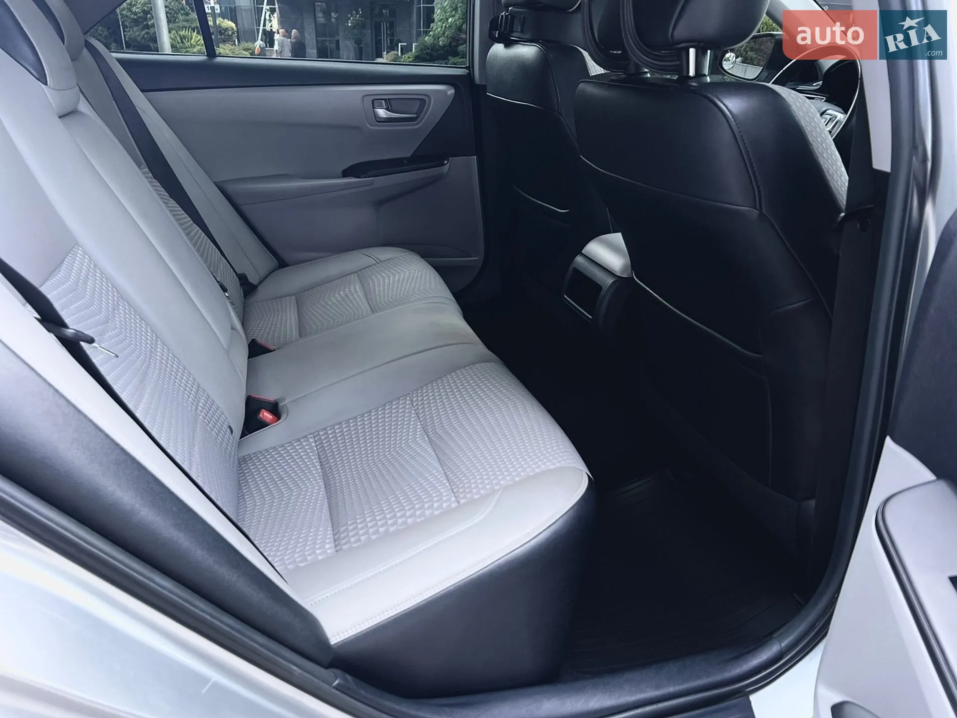 2015 Toyota Camry - мініатюра 27