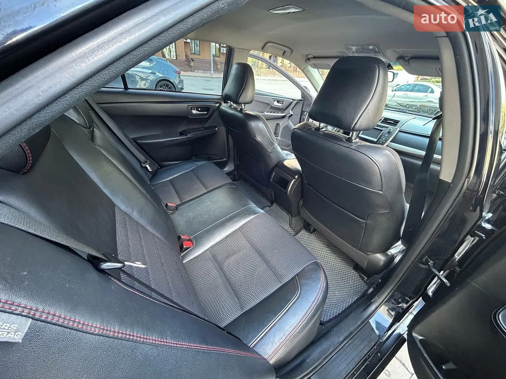 2017 Toyota Camry - мініатюра 2