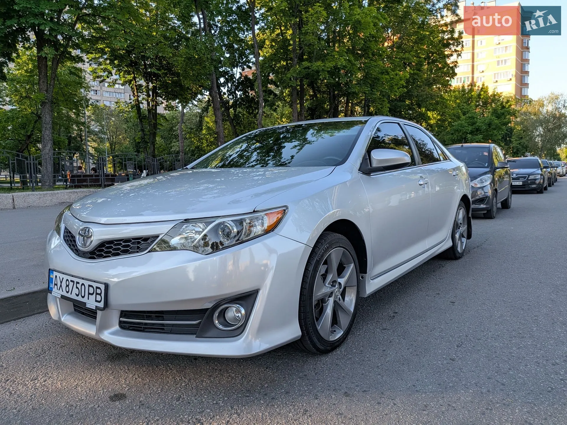 2014 Toyota Camry - мініатюра 2