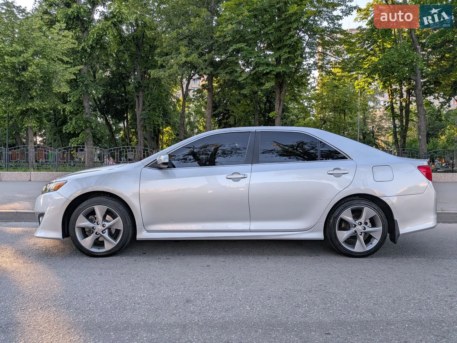 2014 Toyota Camry - мініатюра 5