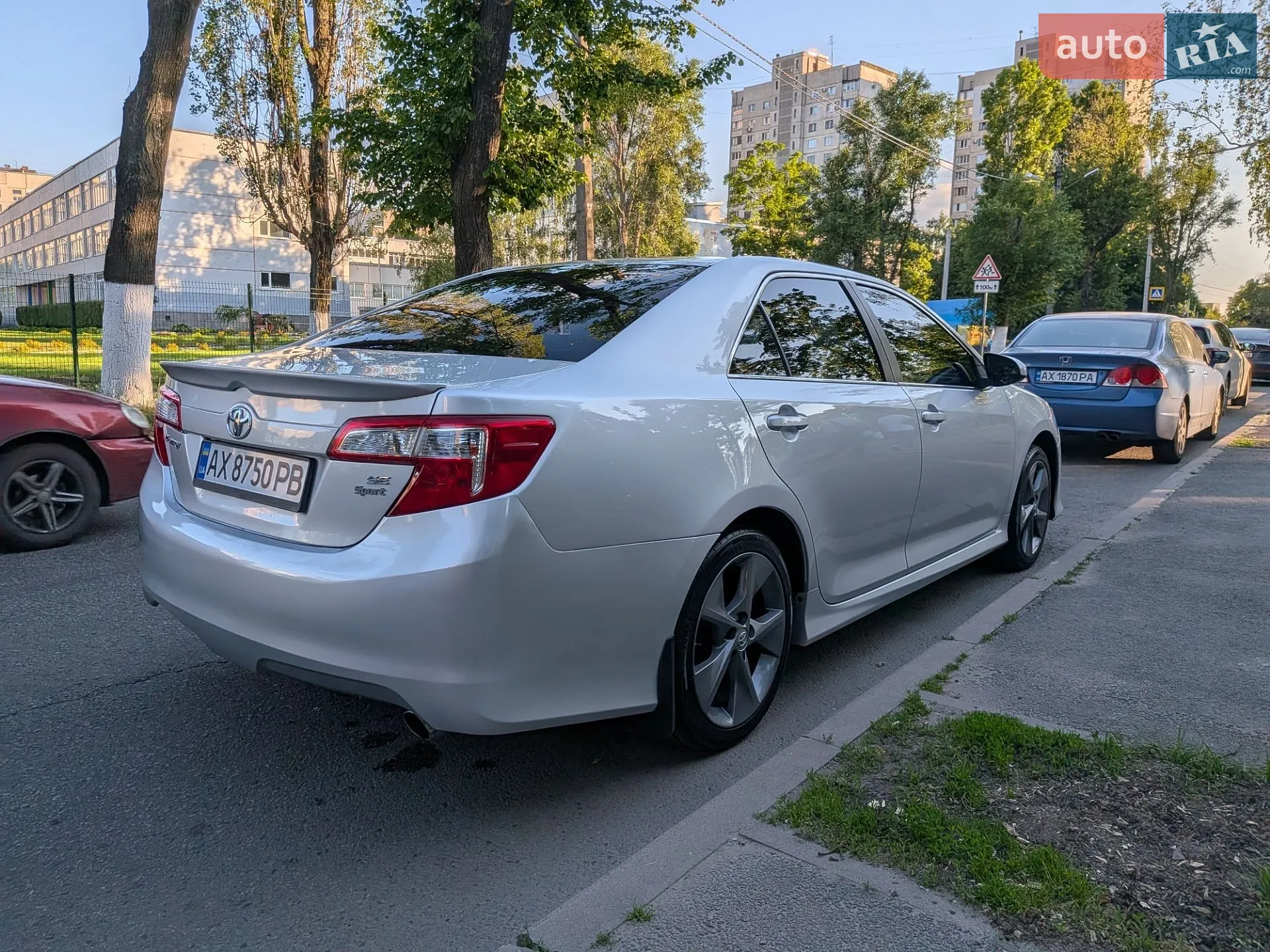2014 Toyota Camry - мініатюра 3