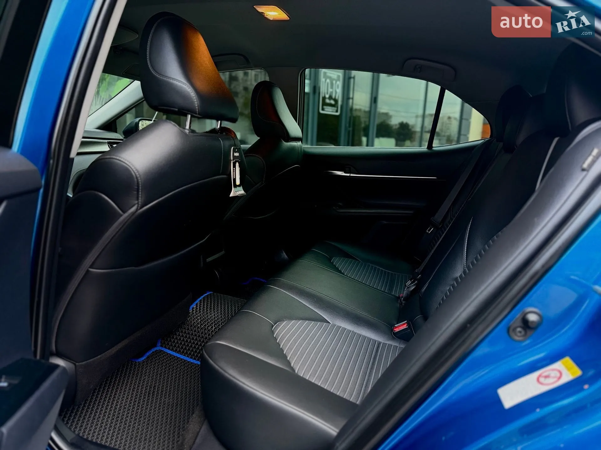 2017 Toyota Camry - мініатюра 17