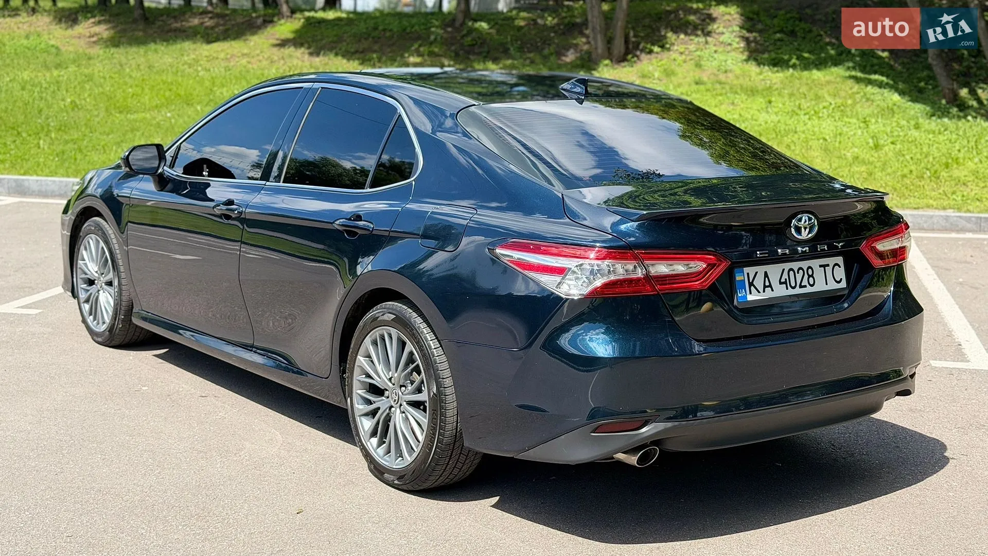 2020 Toyota Camry - мініатюра 18