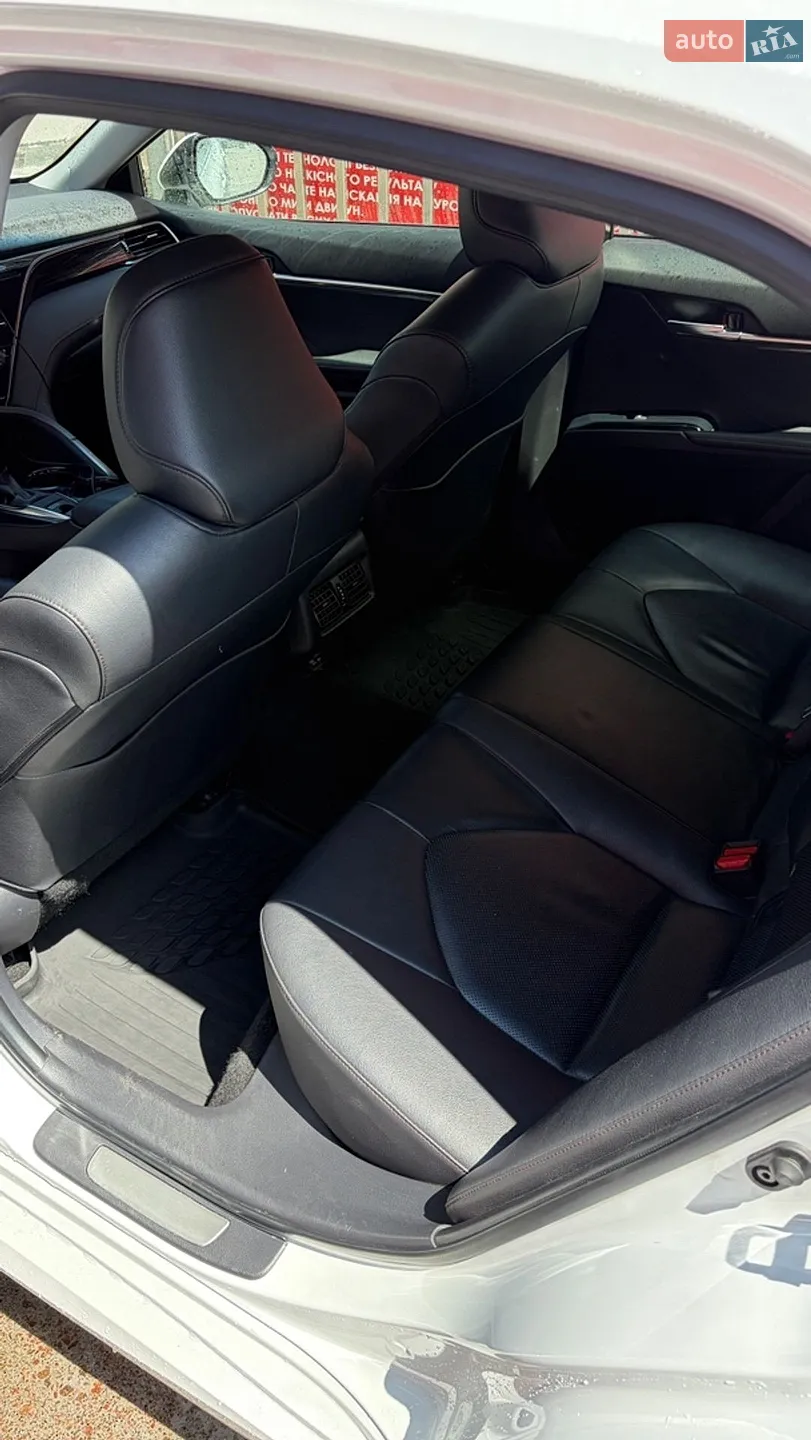 2019 Toyota Camry - мініатюра 9