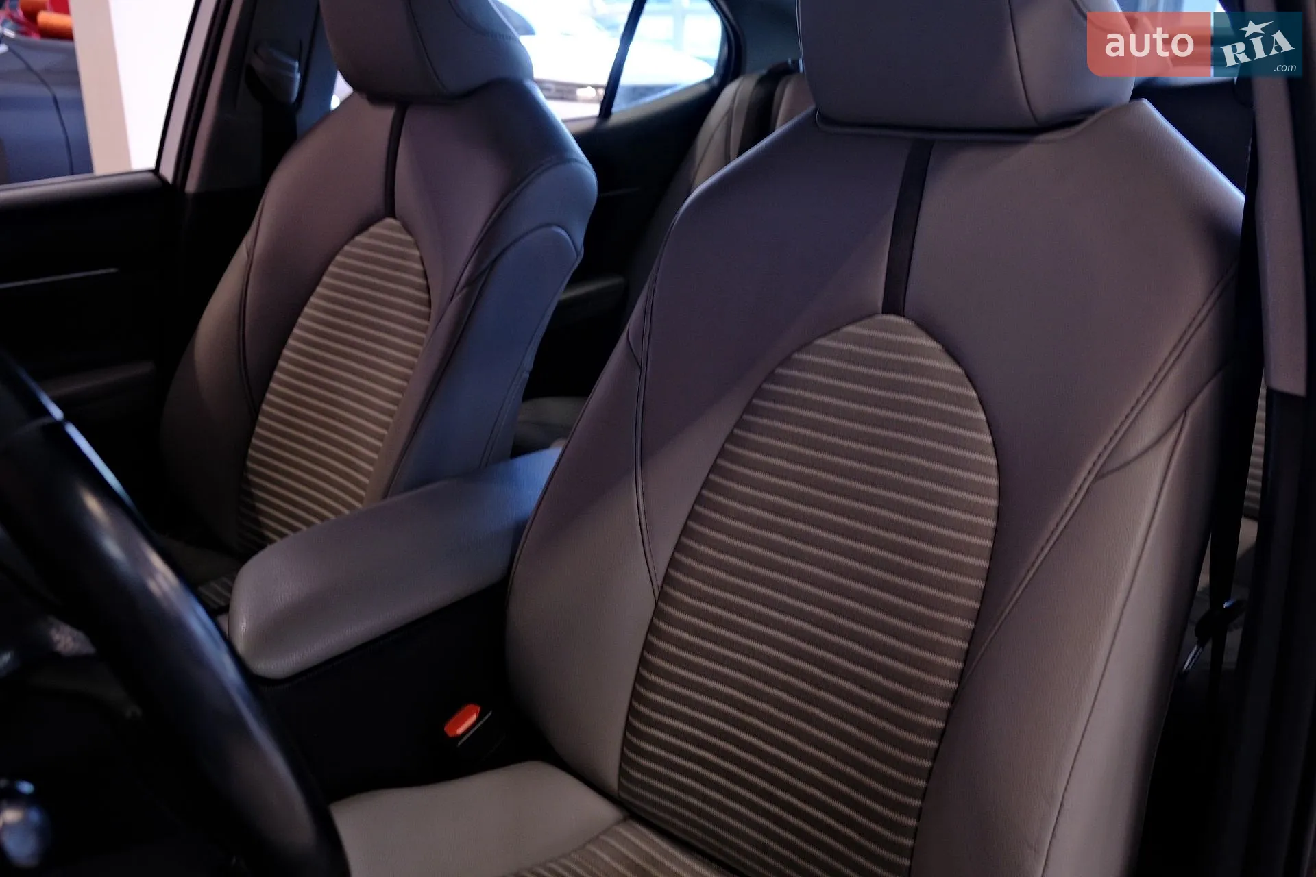 2019 Toyota Camry - мініатюра 23