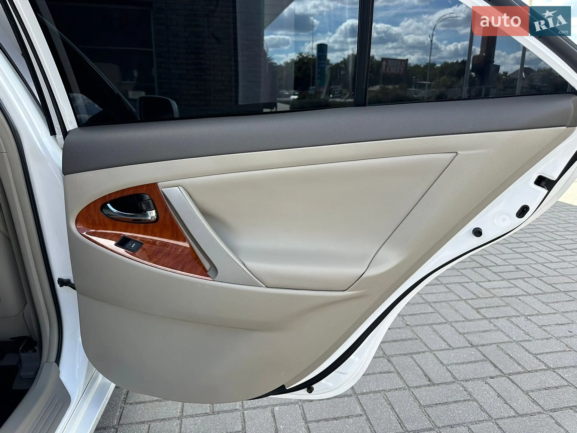 2011 Toyota Camry - мініатюра 33