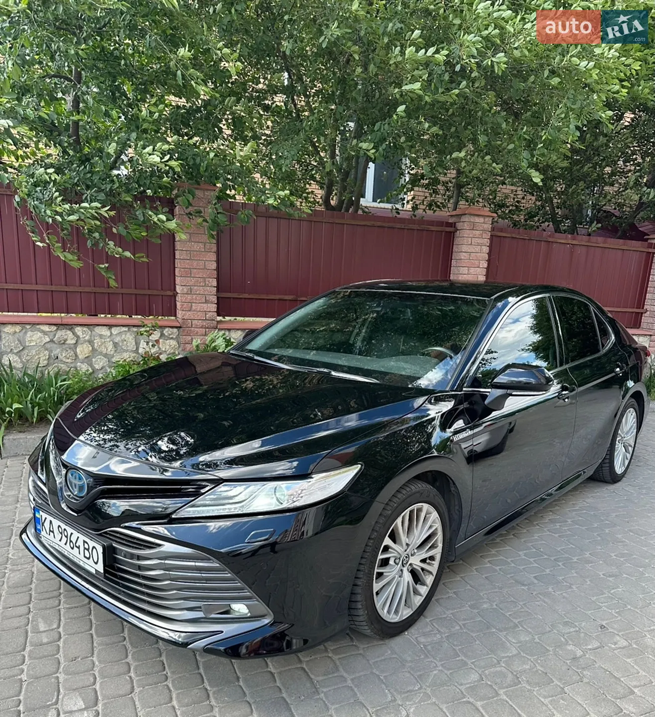2020 Toyota Camry - фото 1
