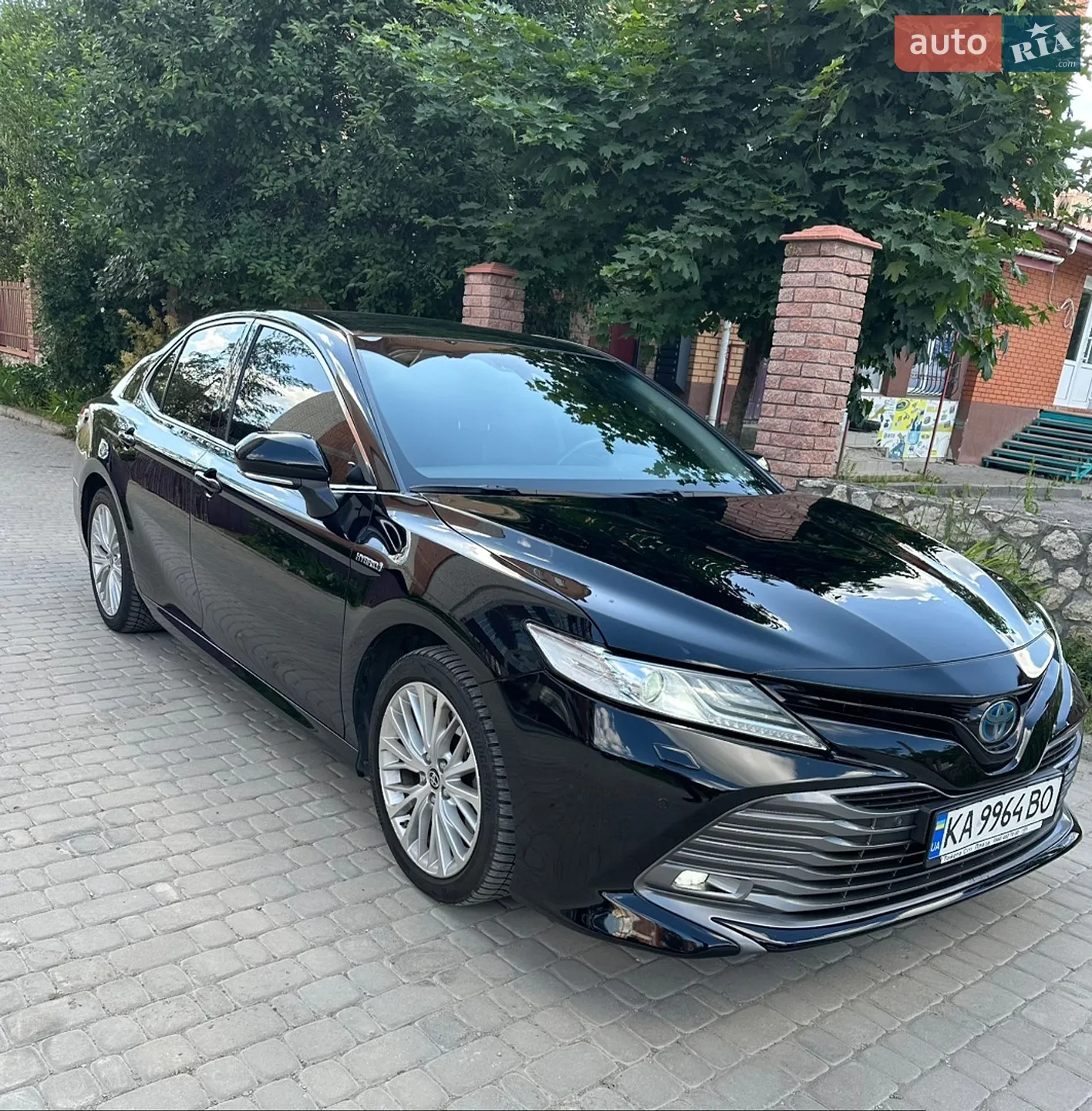 2020 Toyota Camry - мініатюра 3