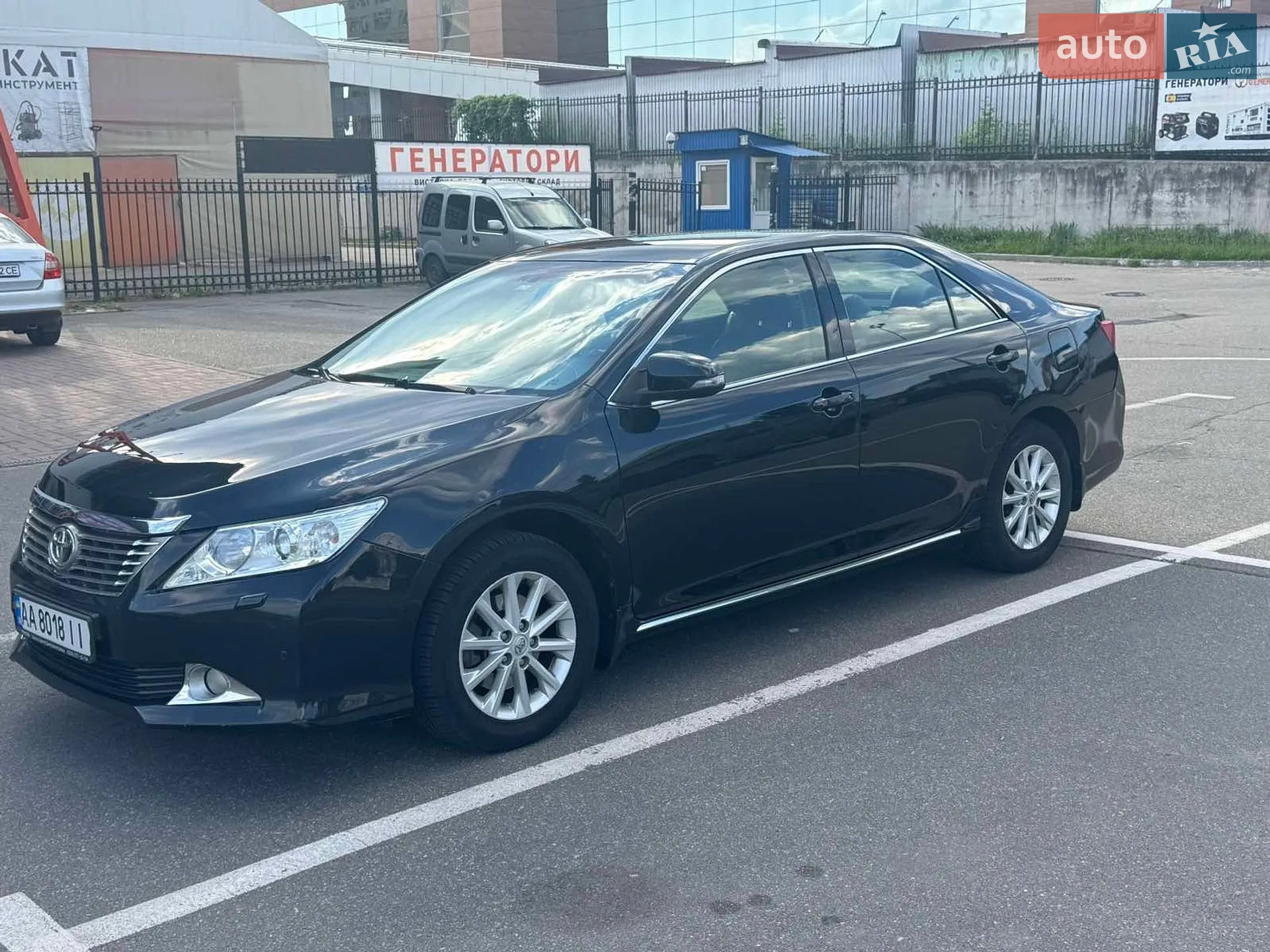 2013 Toyota Camry - мініатюра 3