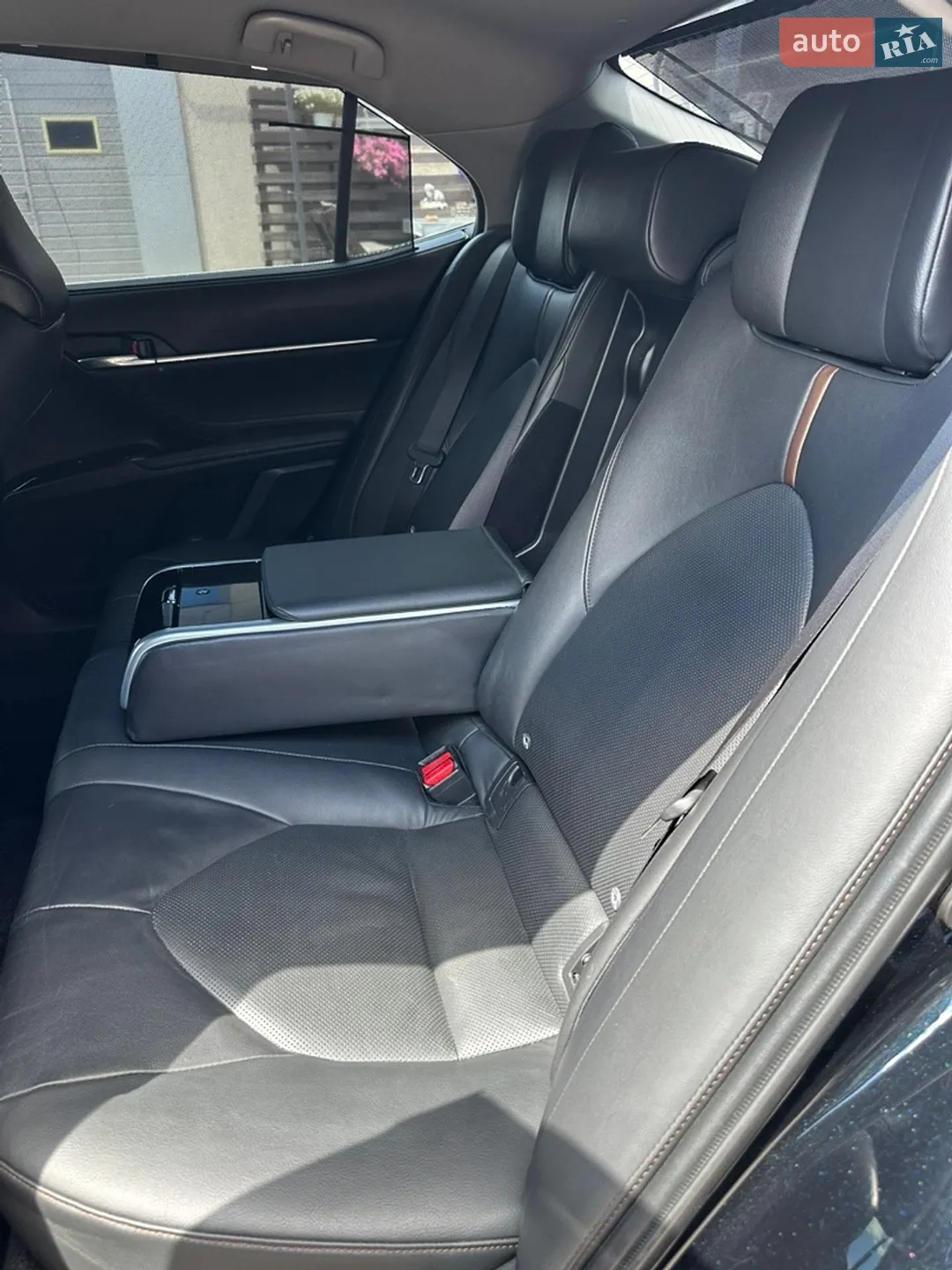 2018 Toyota Camry - мініатюра 12