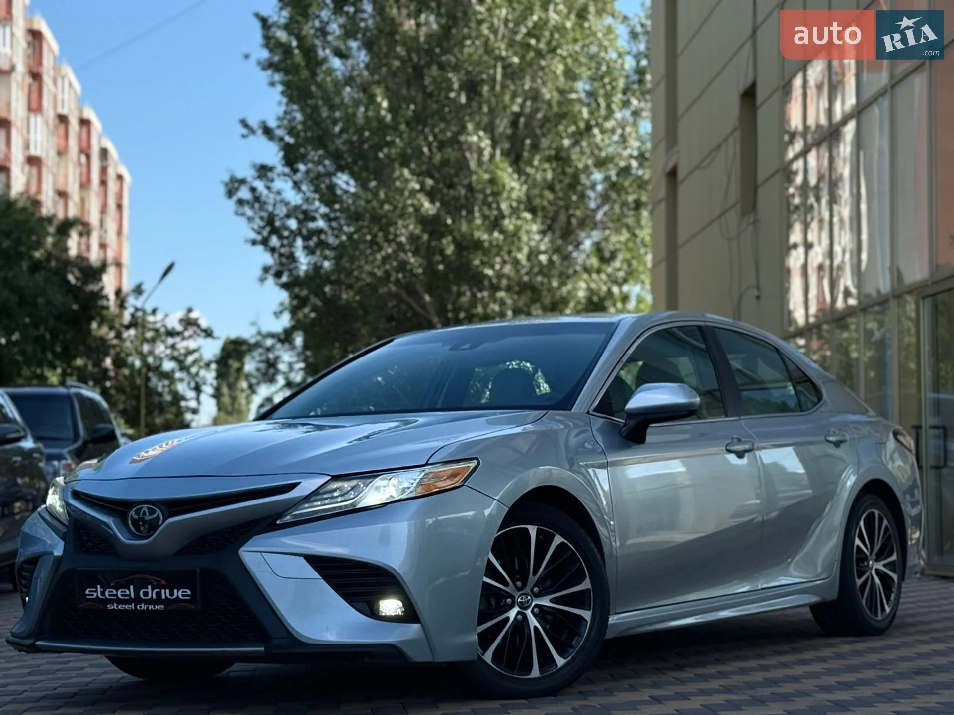 2018 Toyota Camry - фото 1