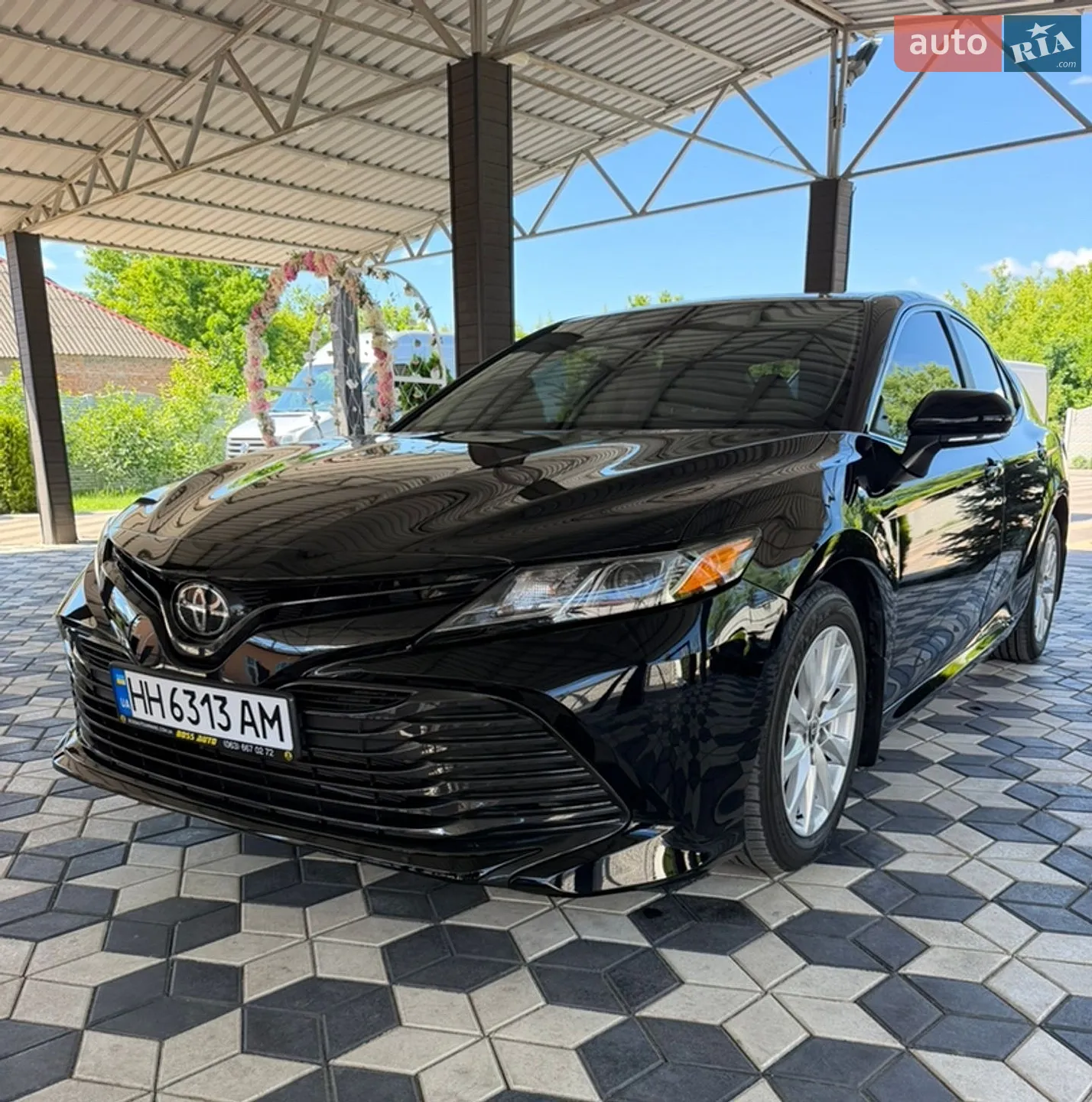 2020 Toyota Camry - мініатюра 2