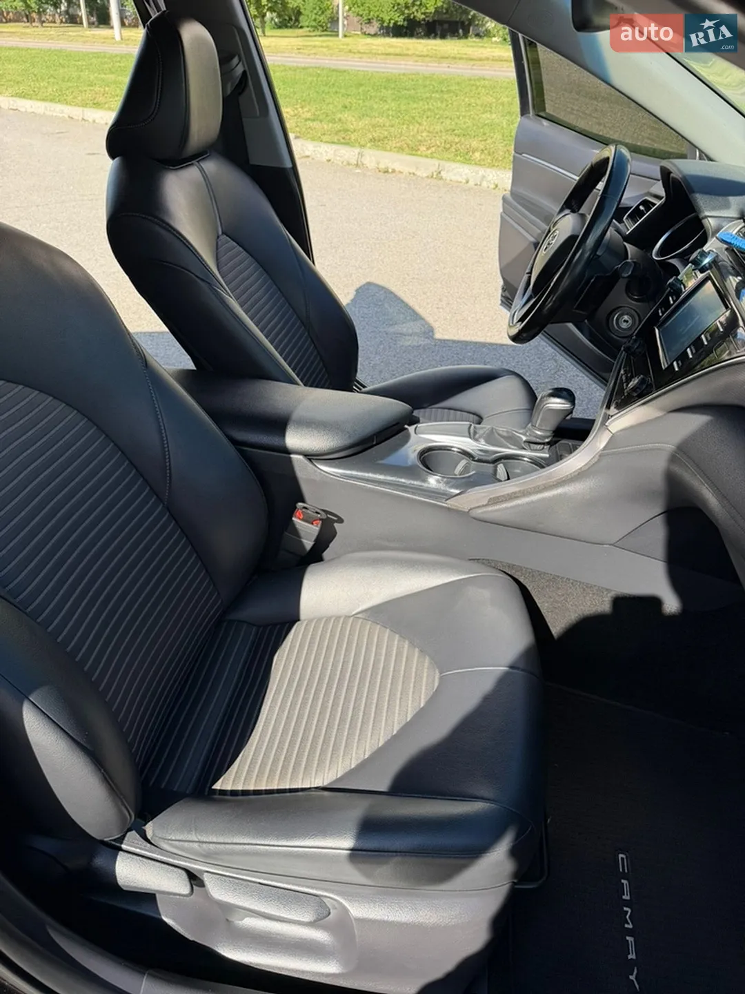 2018 Toyota Camry - мініатюра 30