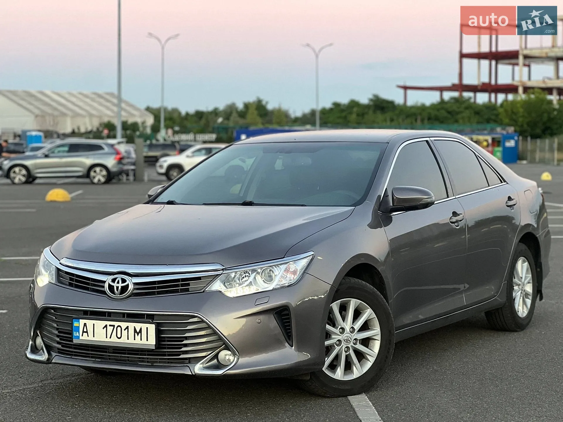 2016 Toyota Camry - фото 1