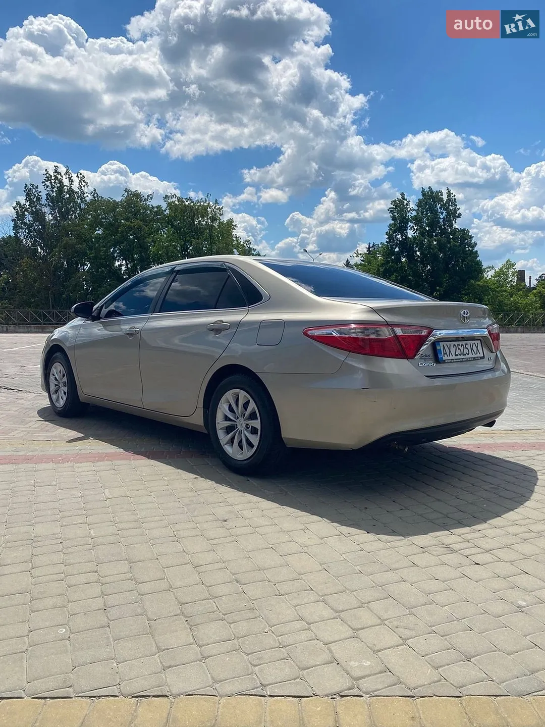 2016 Toyota Camry - мініатюра 3