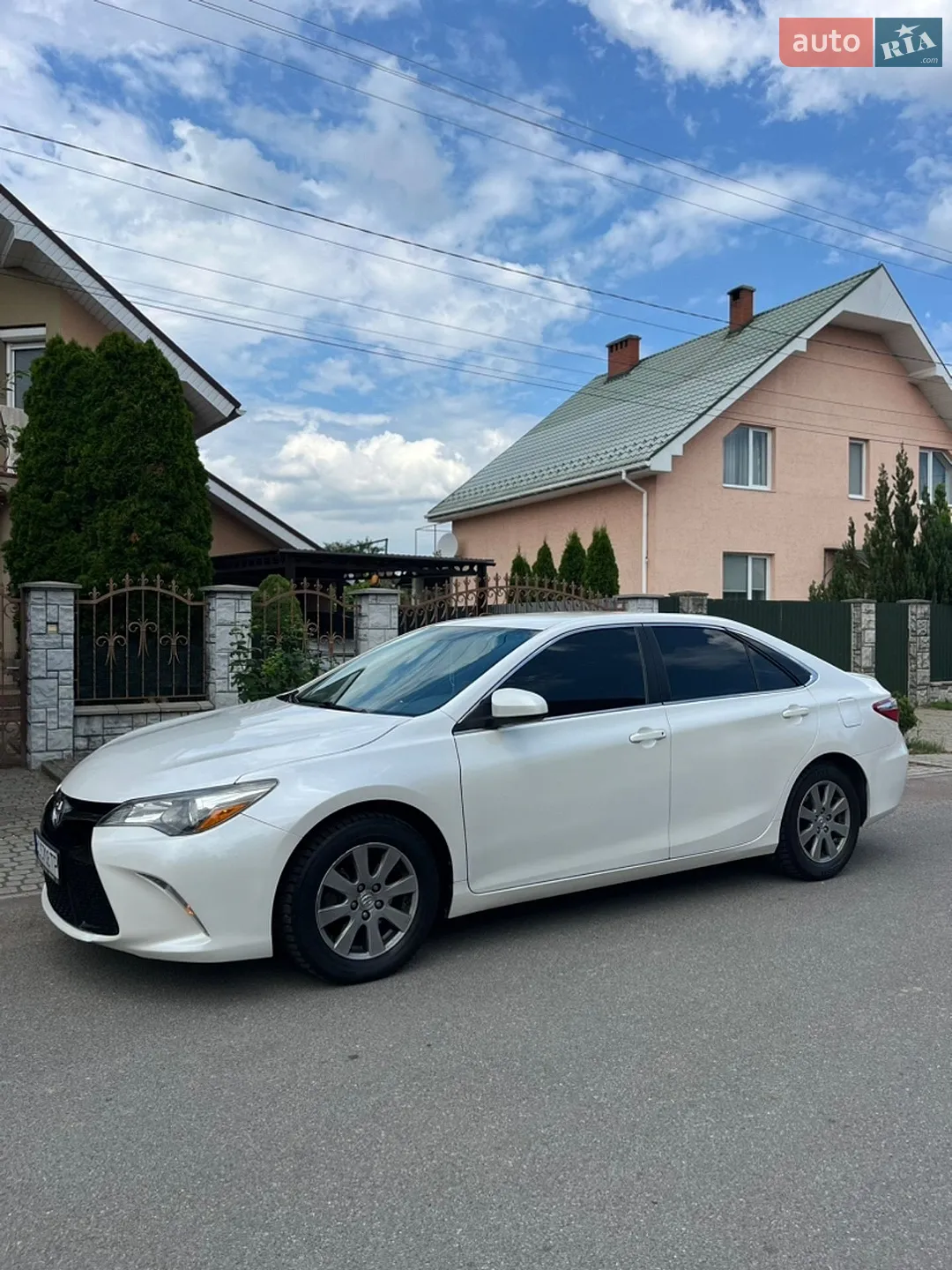 2015 Toyota Camry - фото 1