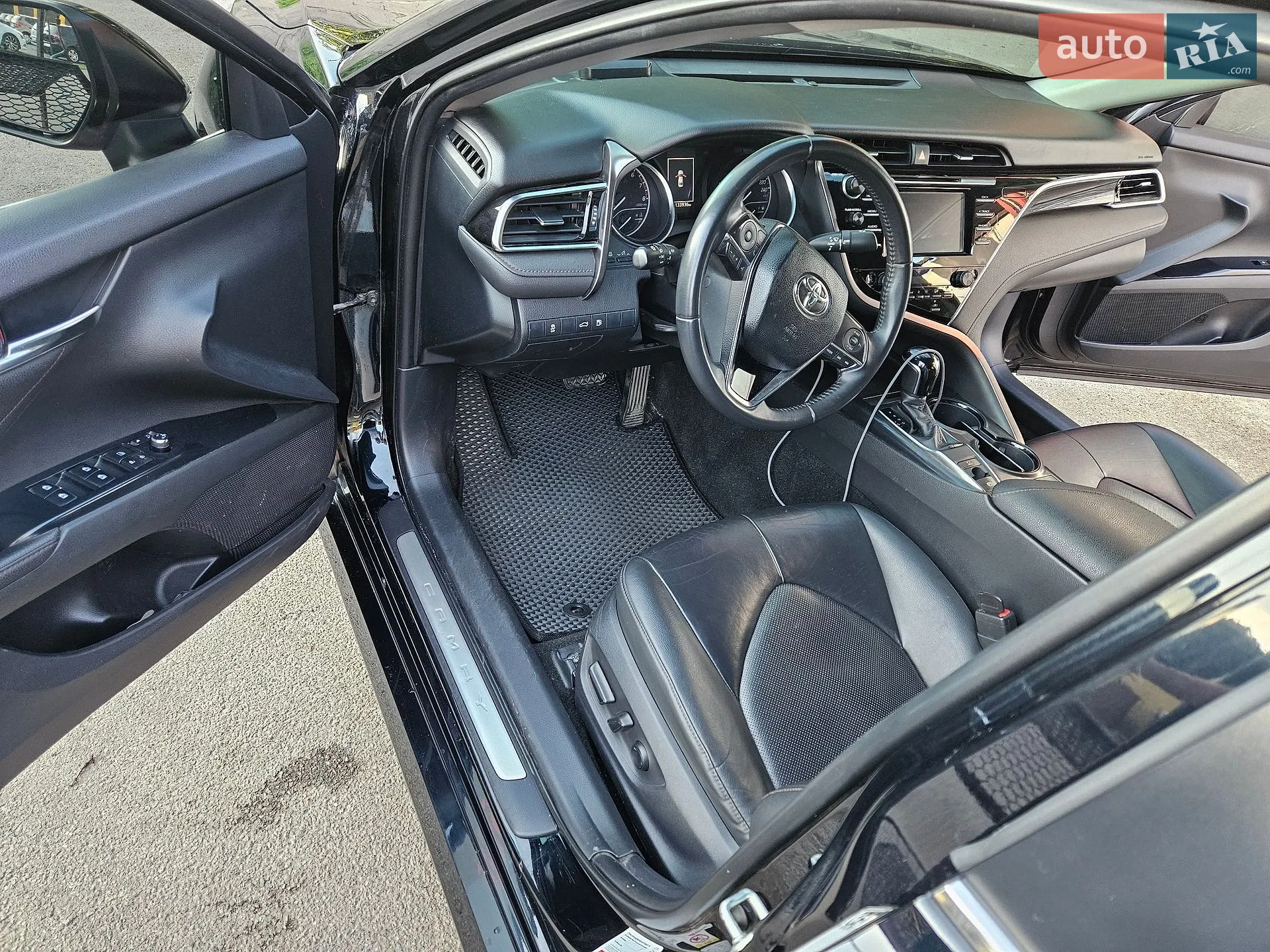 2018 Toyota Camry - мініатюра 13