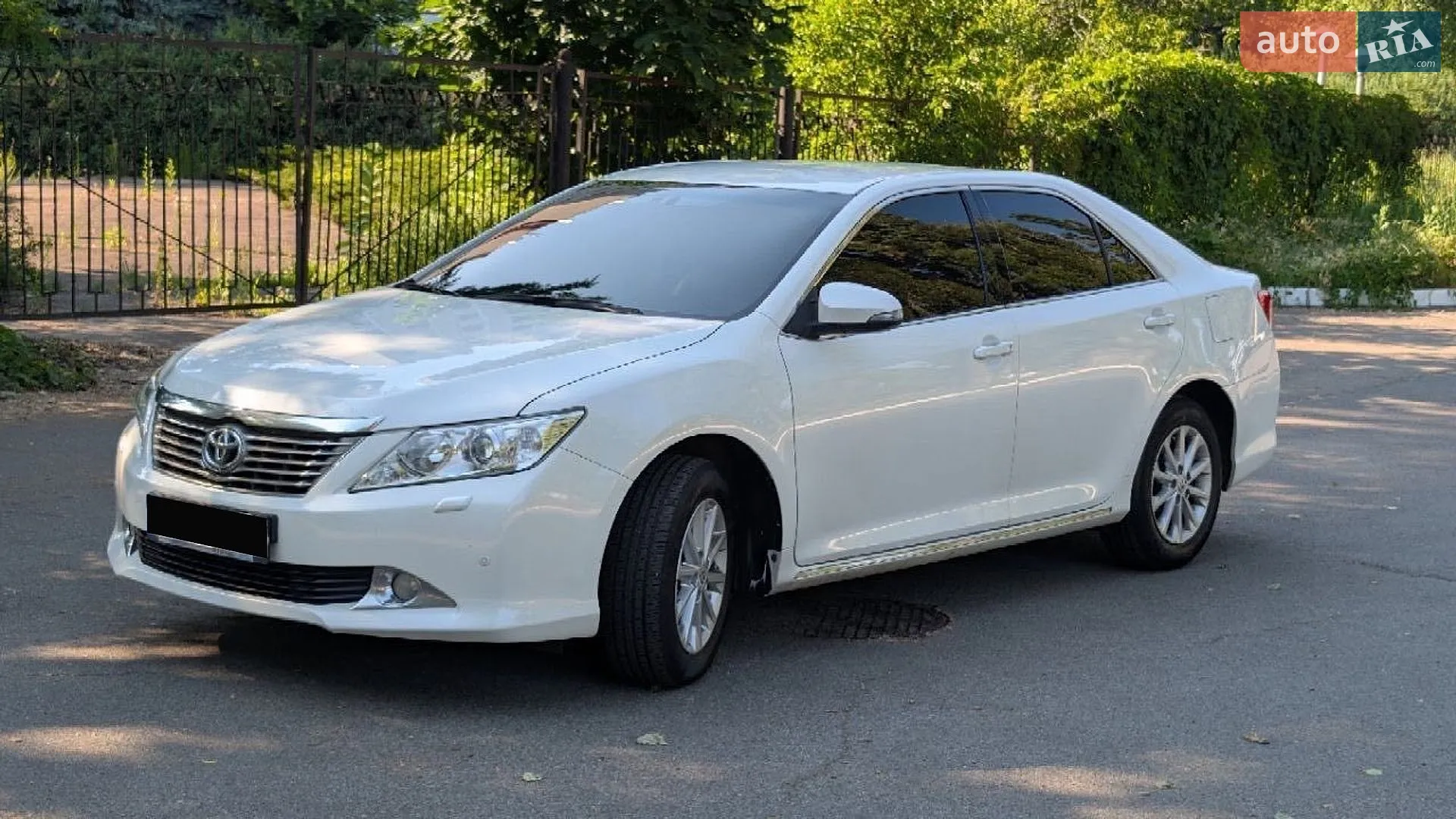 2014 Toyota Camry - мініатюра 3