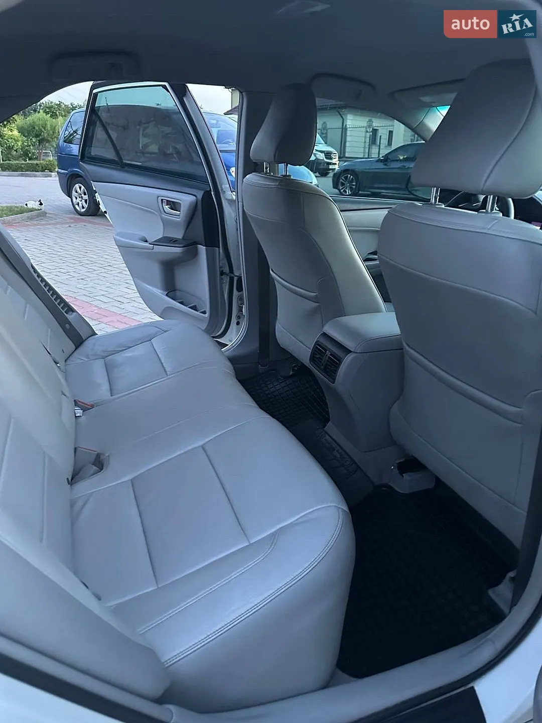2015 Toyota Camry - мініатюра 17