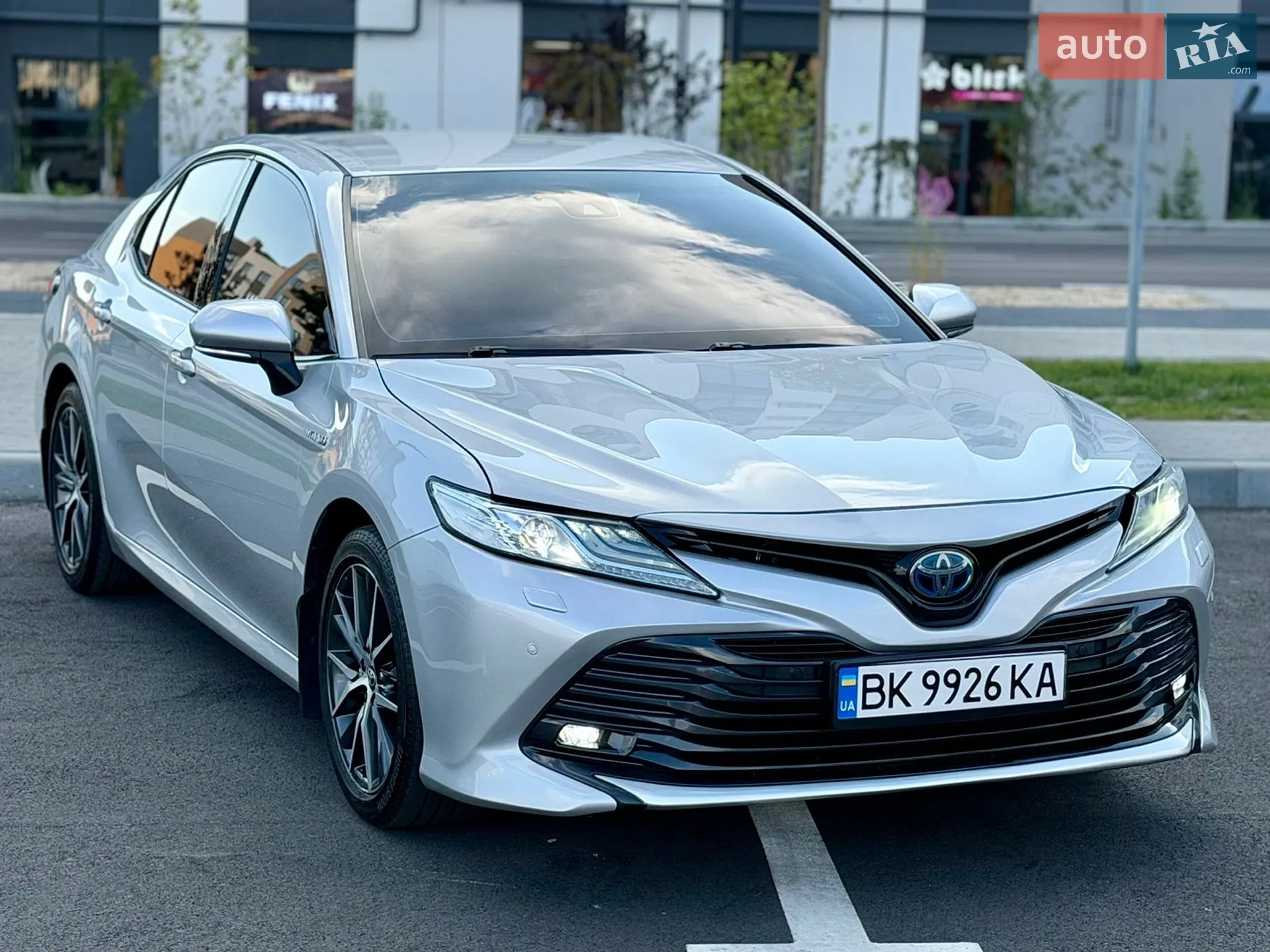 2020 Toyota Camry - мініатюра 3