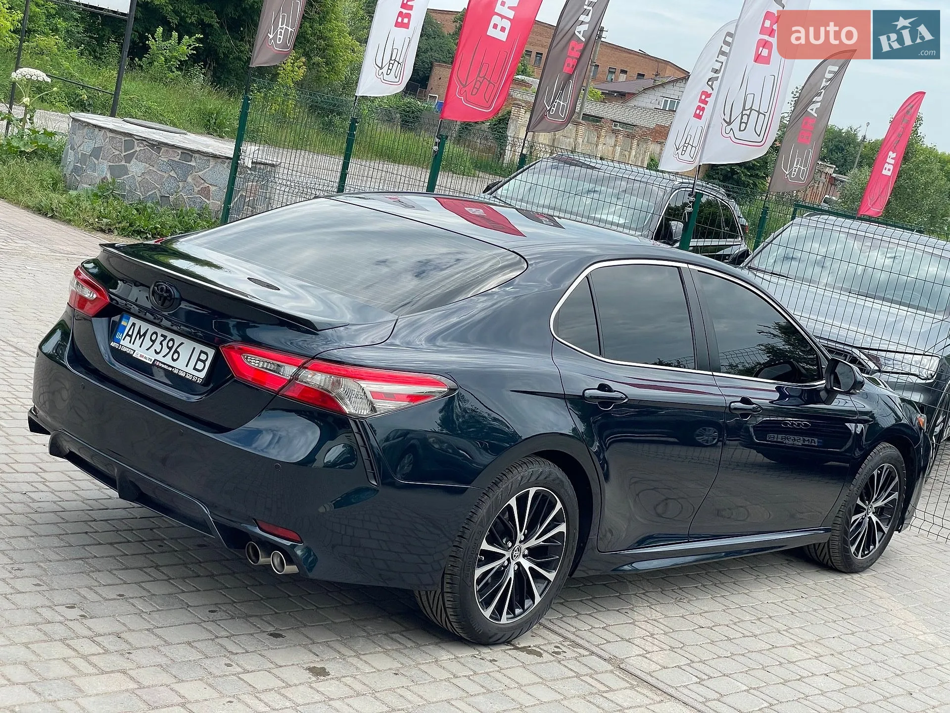 2017 Toyota Camry - мініатюра 16