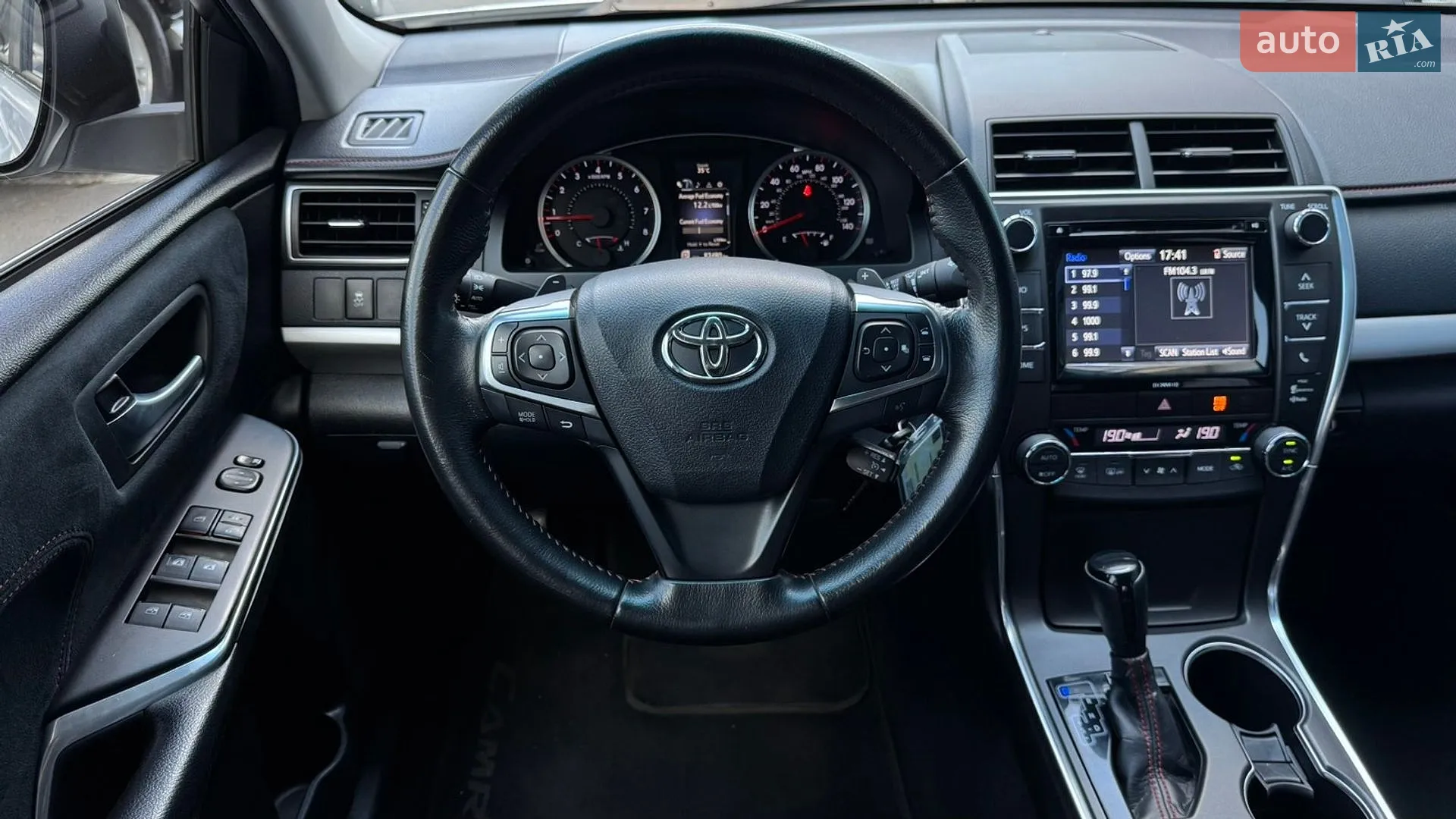 2016 Toyota Camry - мініатюра 13