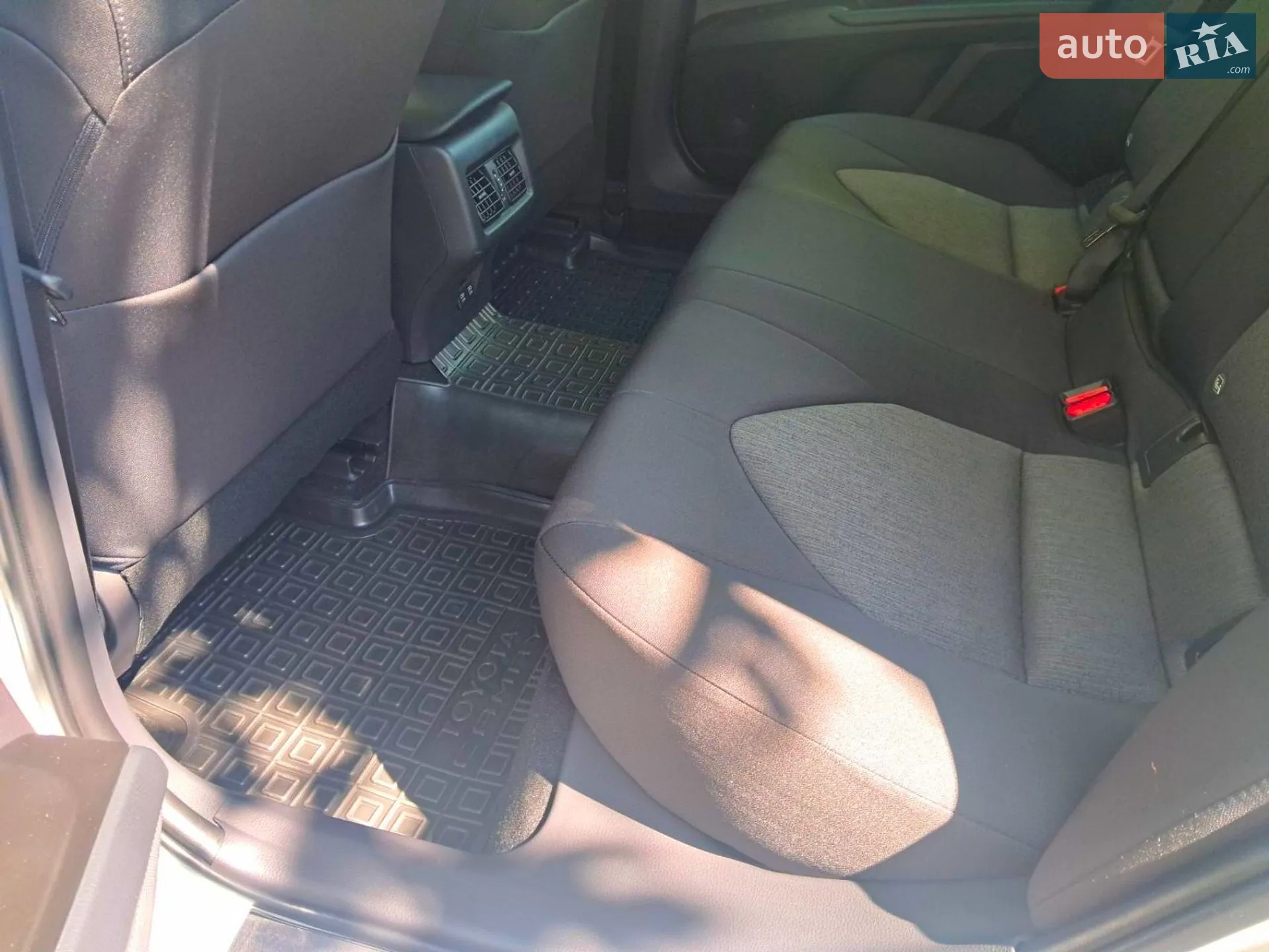 2021 Toyota Camry - мініатюра 39