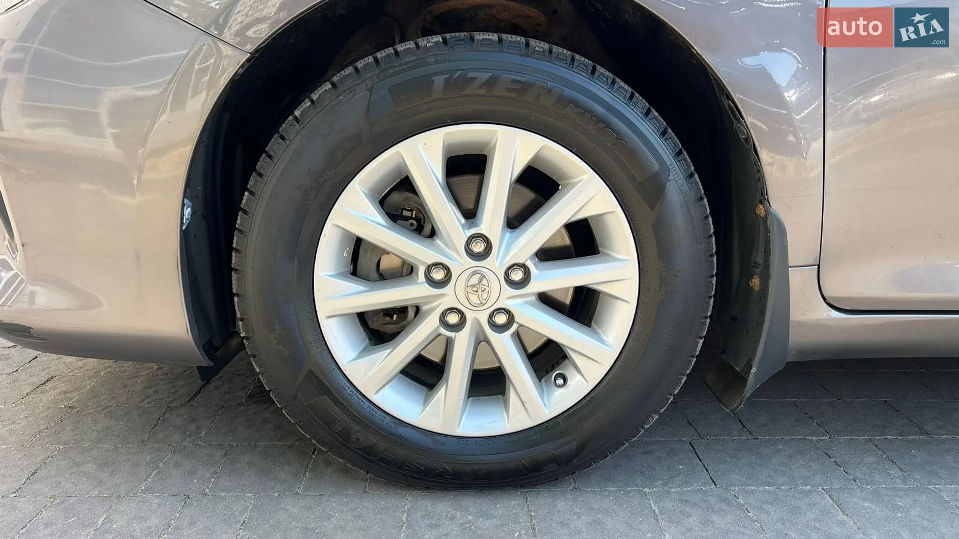 2016 Toyota Camry - мініатюра 25