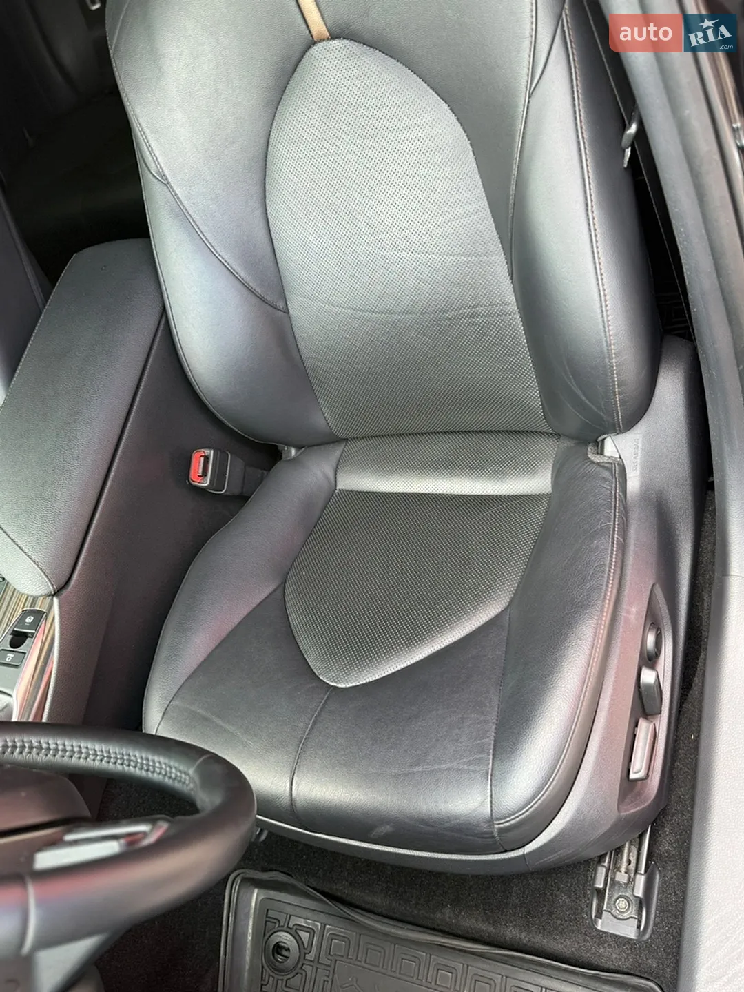 2017 Toyota Camry - мініатюра 30