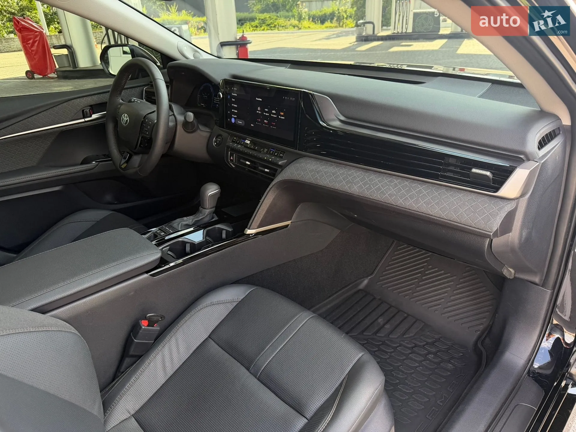 2025 Toyota Camry - мініатюра 15