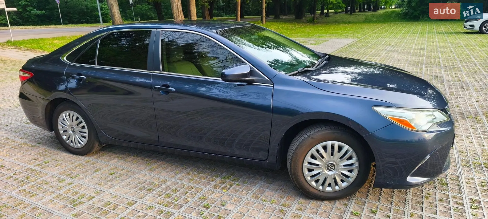 2015 Toyota Camry - мініатюра 3