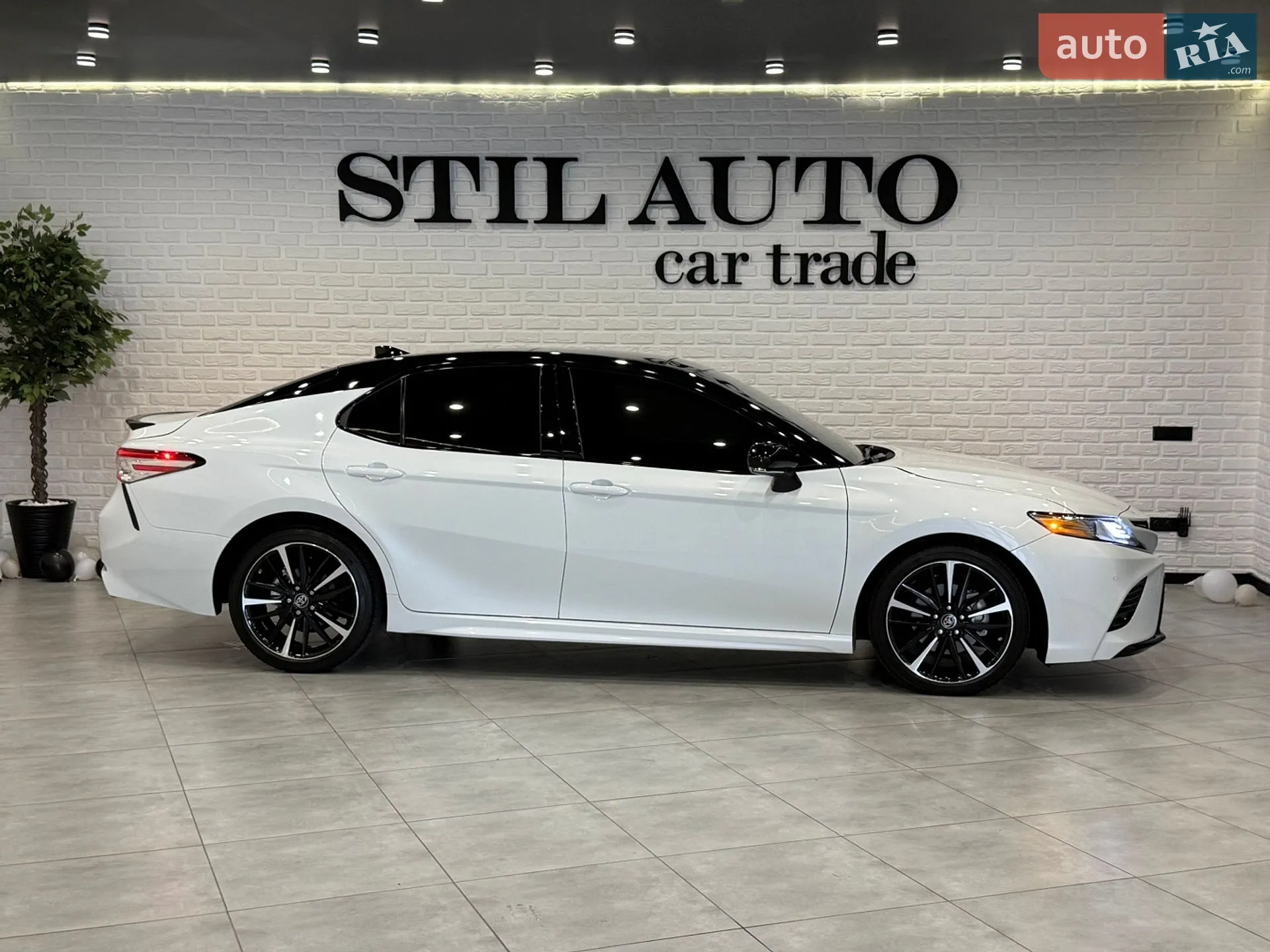 2019 Toyota Camry - мініатюра 6