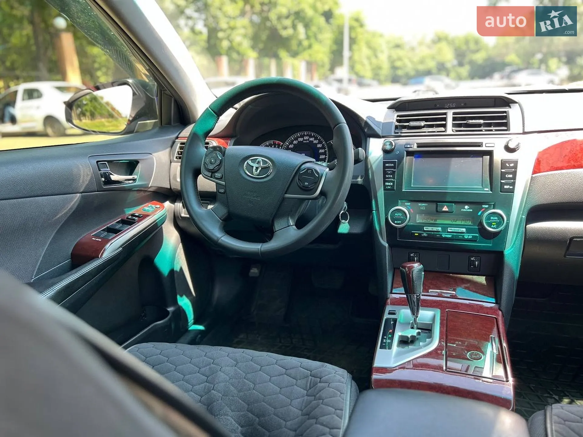 2013 Toyota Camry - мініатюра 12