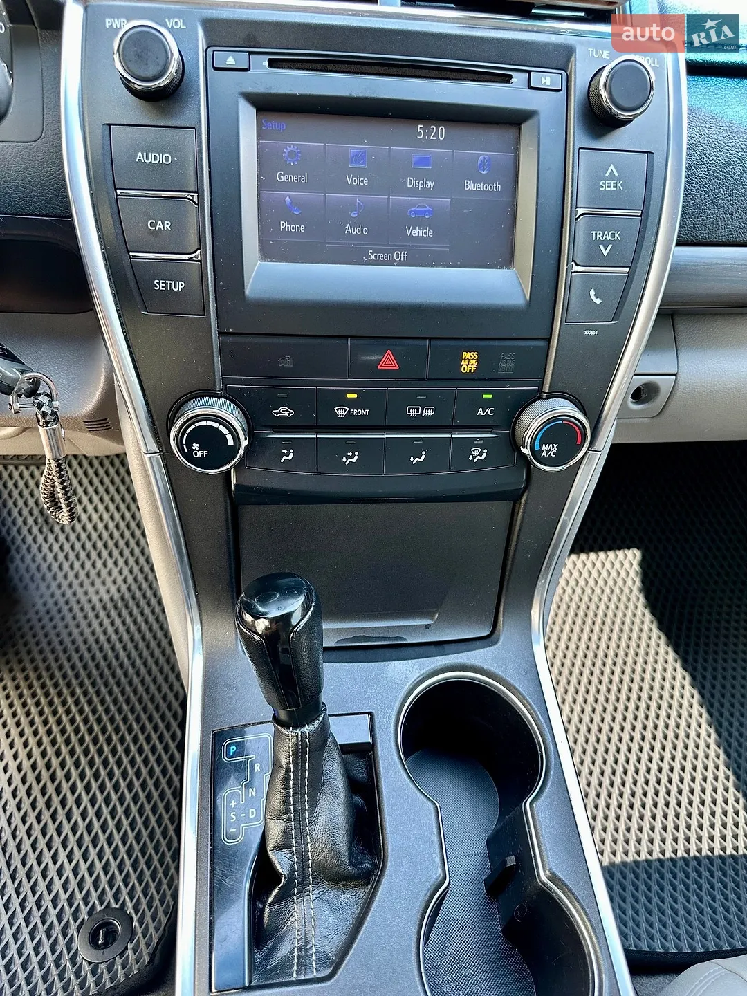 2016 Toyota Camry - мініатюра 18