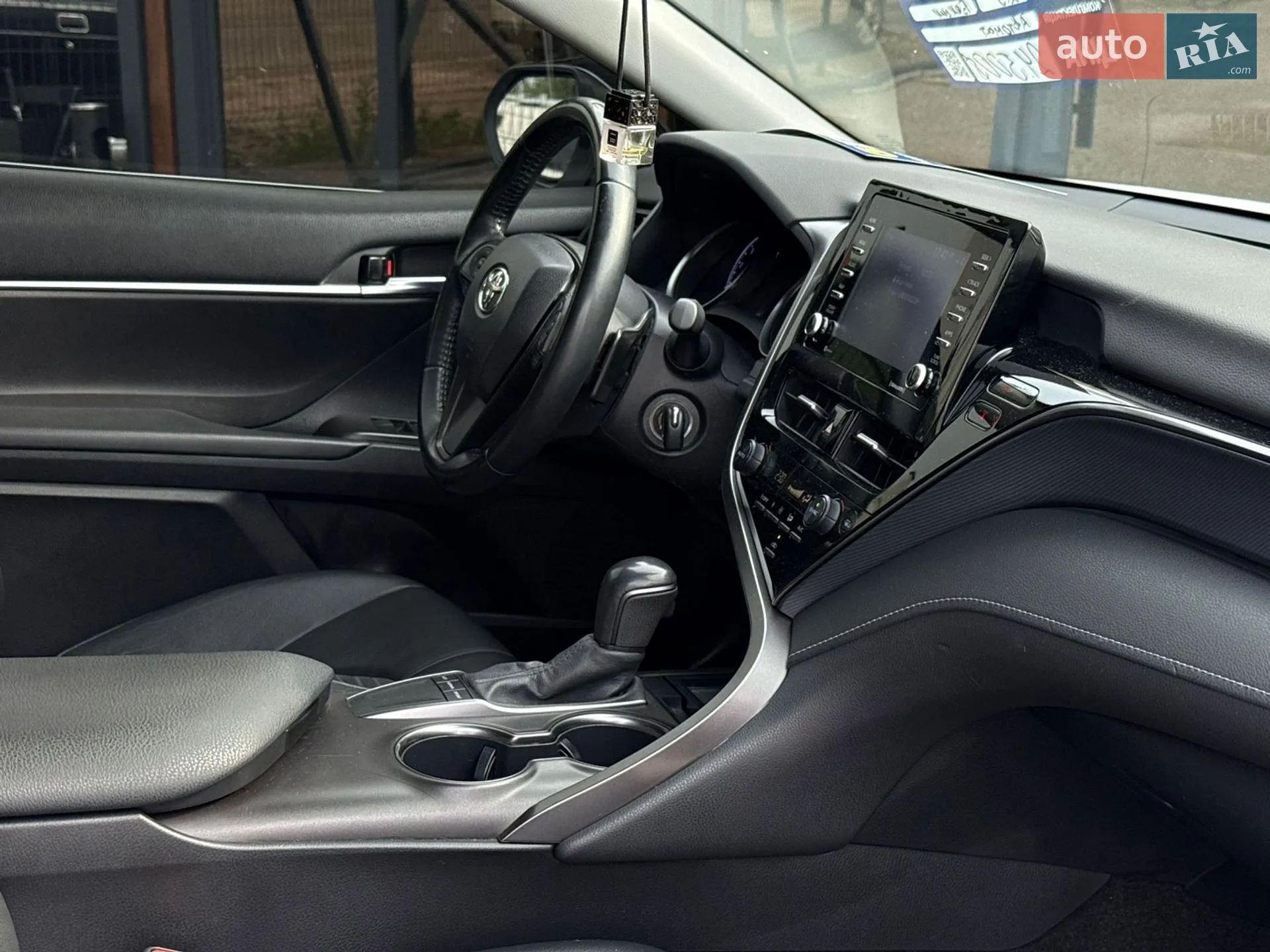 2022 Toyota Camry - мініатюра 21