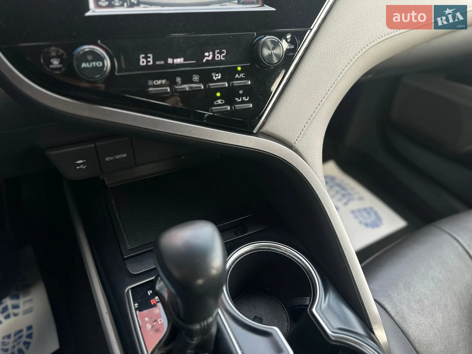 2017 Toyota Camry - мініатюра 17