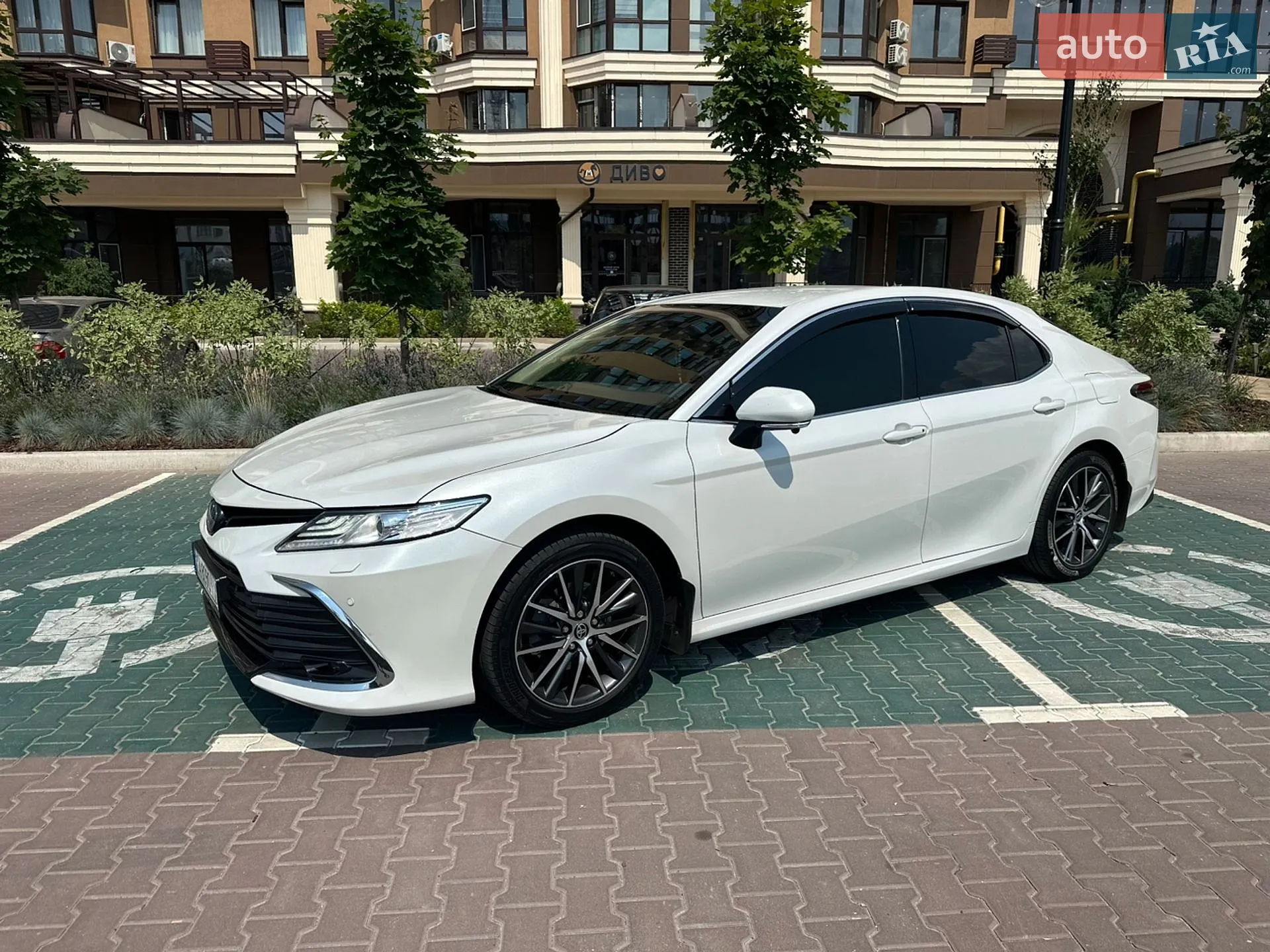 2021 Toyota Camry - мініатюра 2