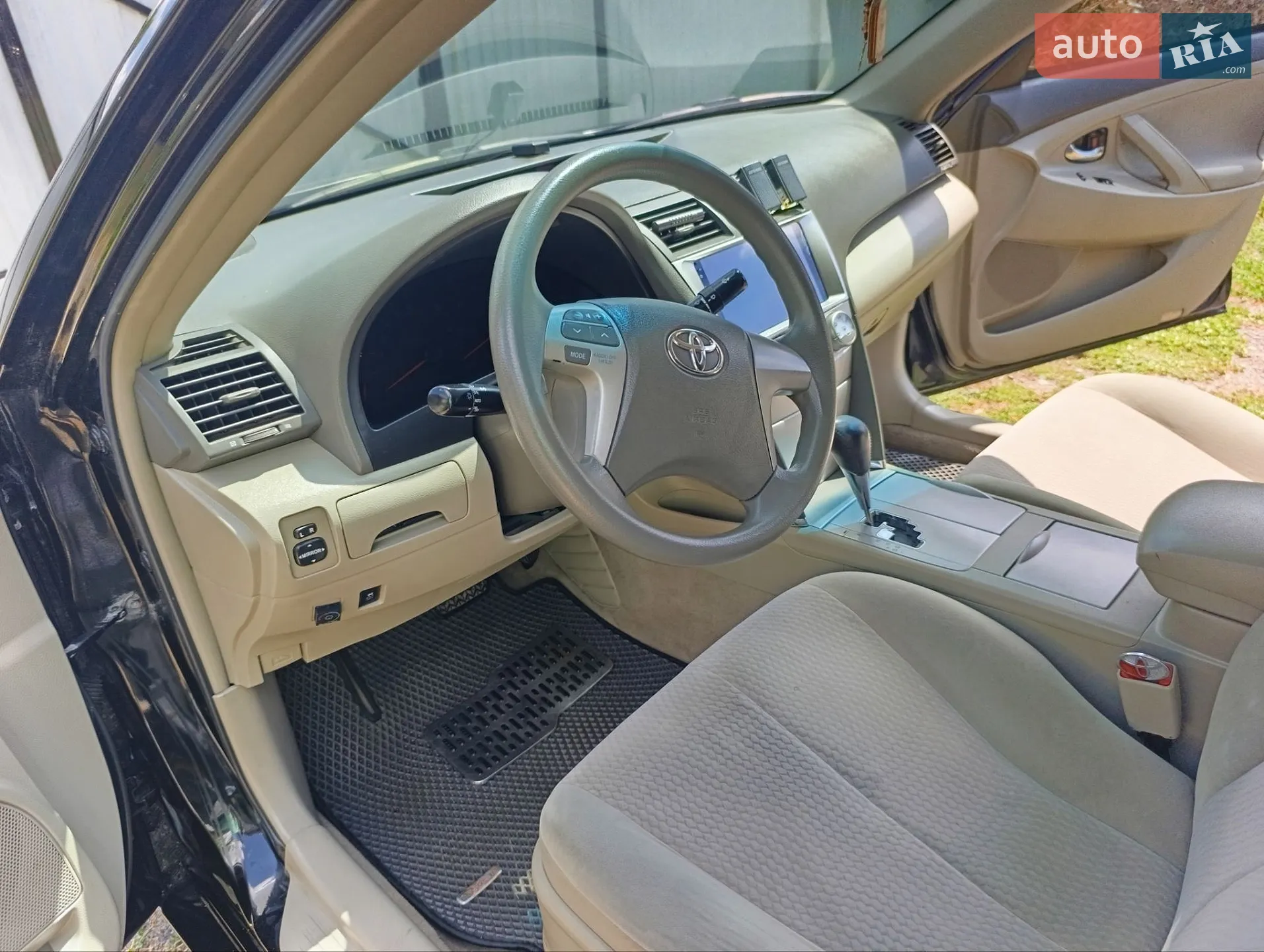 2010 Toyota Camry - мініатюра 25