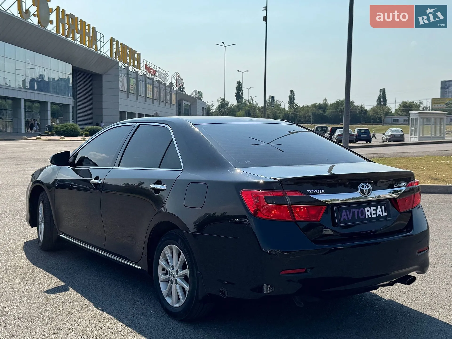 2013 Toyota Camry - мініатюра 11