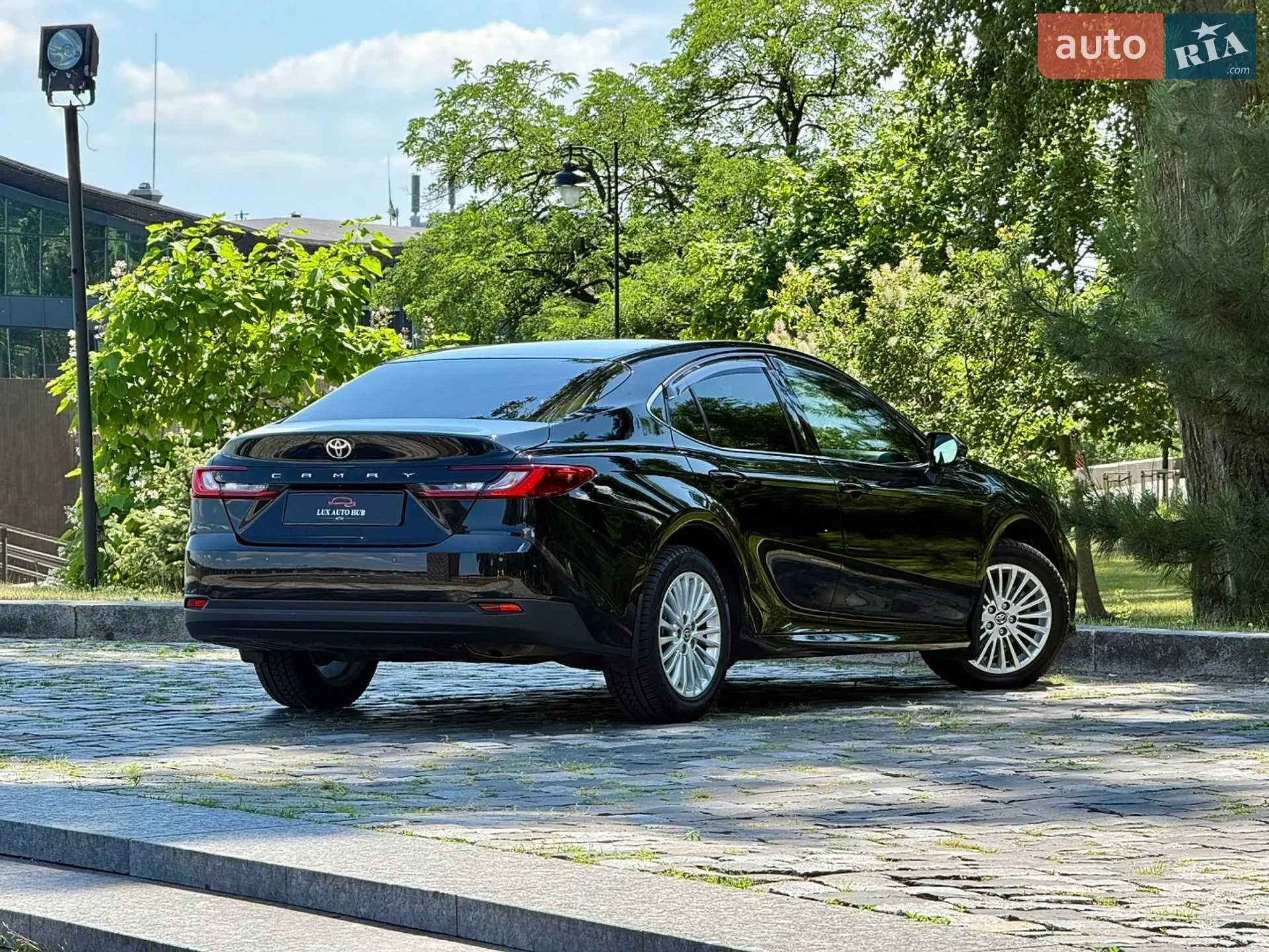 2025 Toyota Camry - мініатюра 13